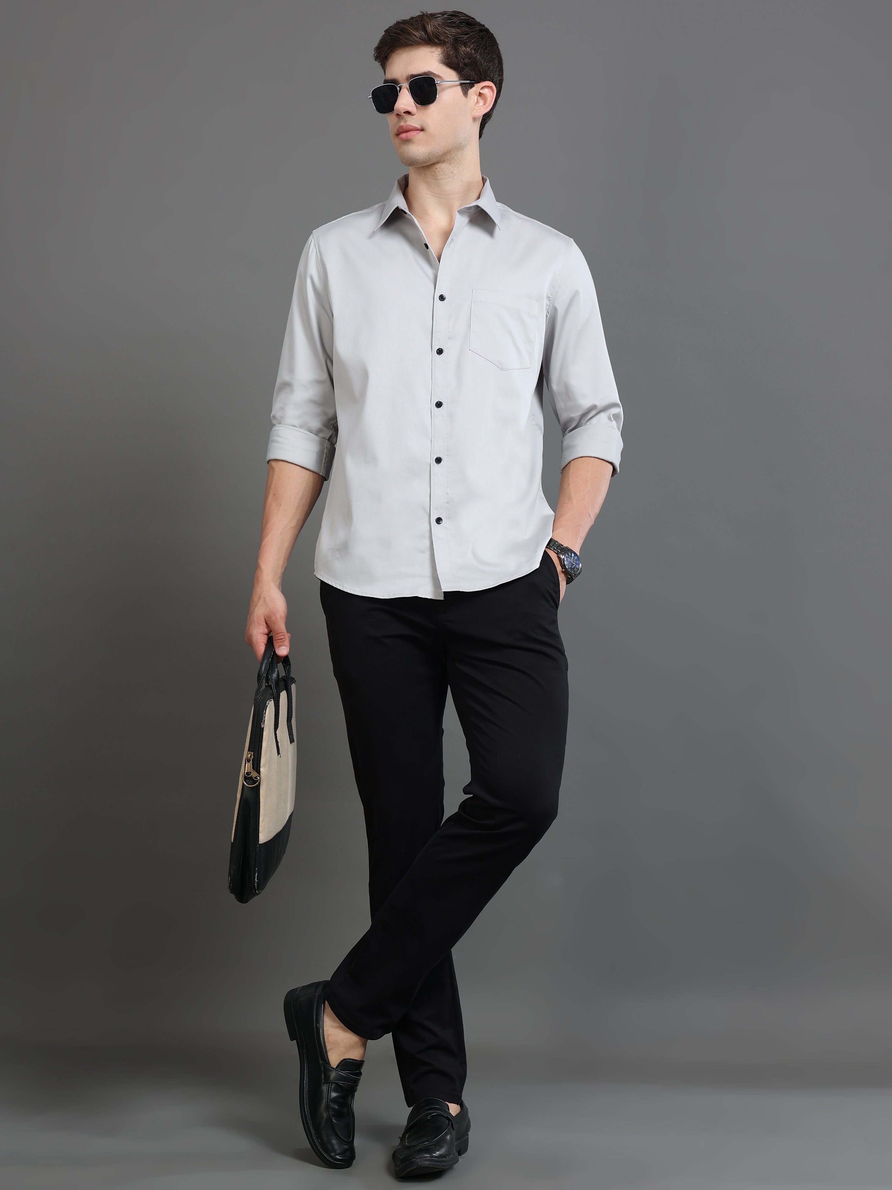 Men Smart Slim Fit Low-Rise Chinos Trousers