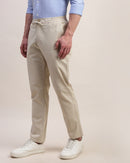 Men Comfort Straight Fit Mid-Rise Chinos Trouser