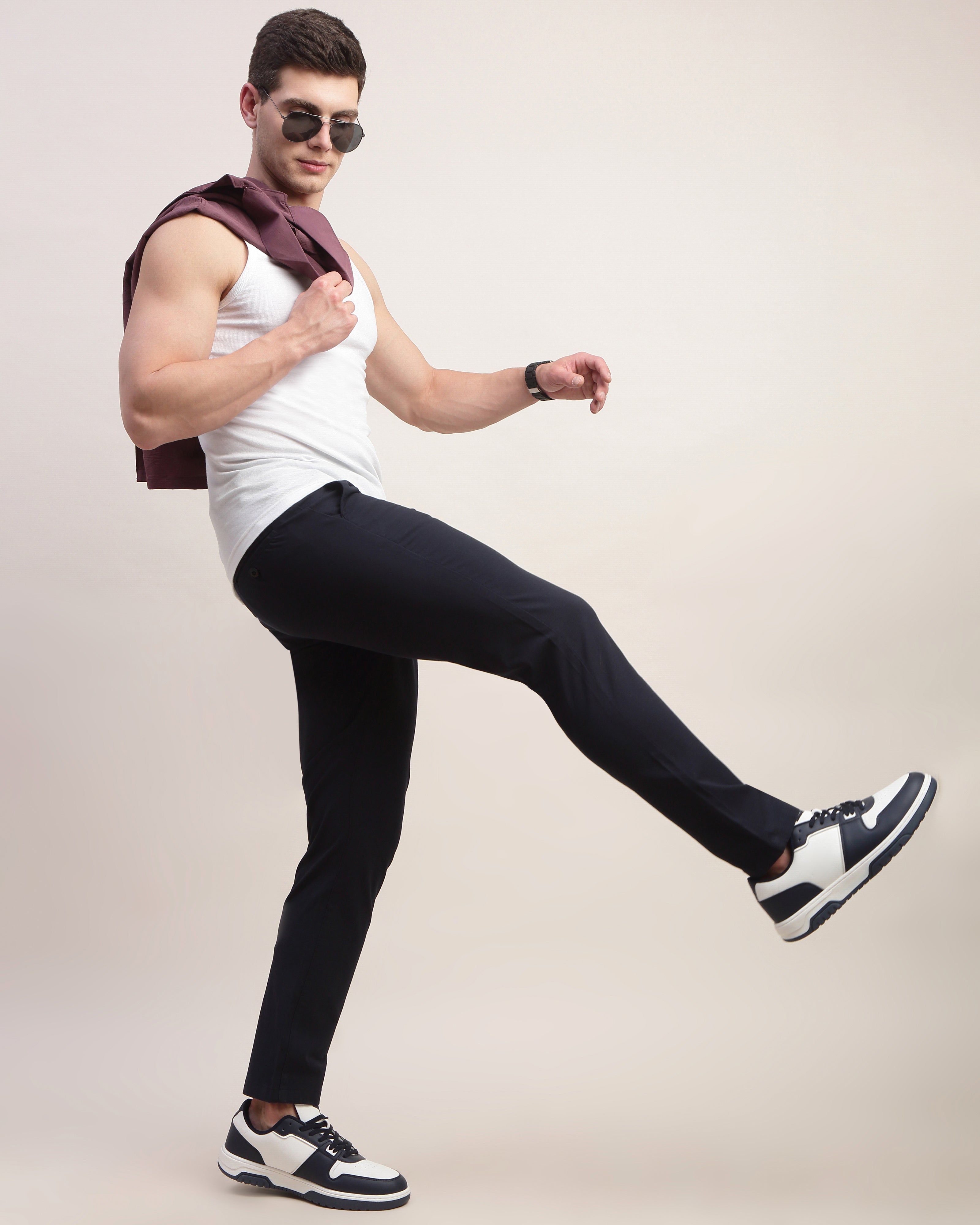 Men Comfort Slim Fit Low-Rise Chinos