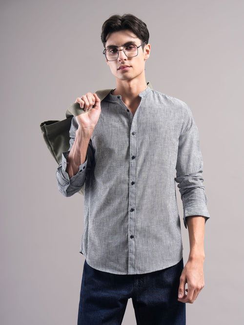 Men Smart Slim Fit Striped Casual Shirt