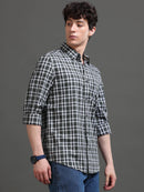 Men Smart Slim Fit Checked Casual Shirt