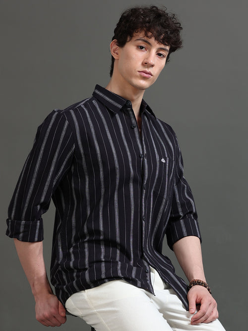 Men Smart Slim Fit Striped Casual Shirt