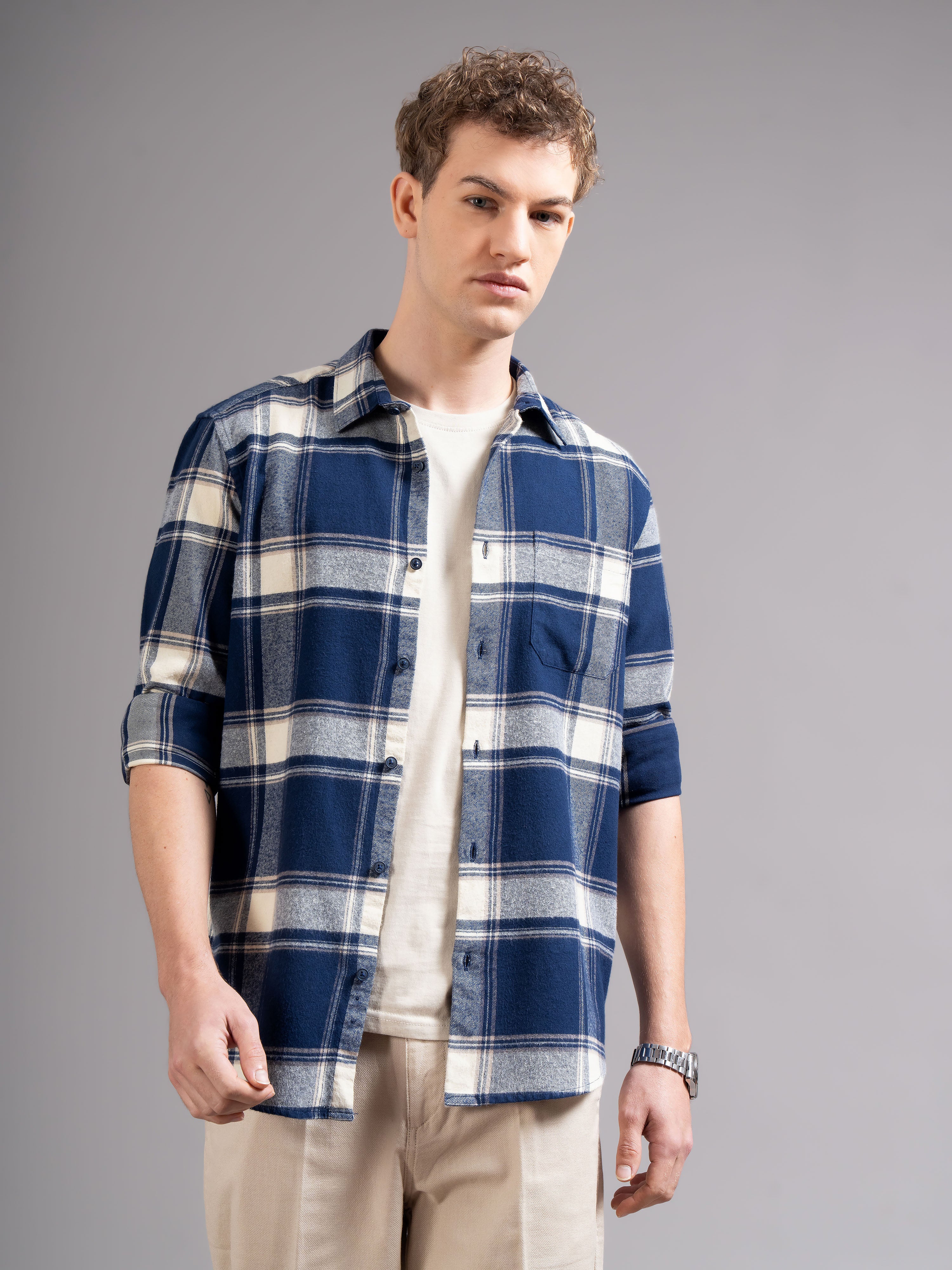 Men Smart Slim Fit Checked Casual Shirt