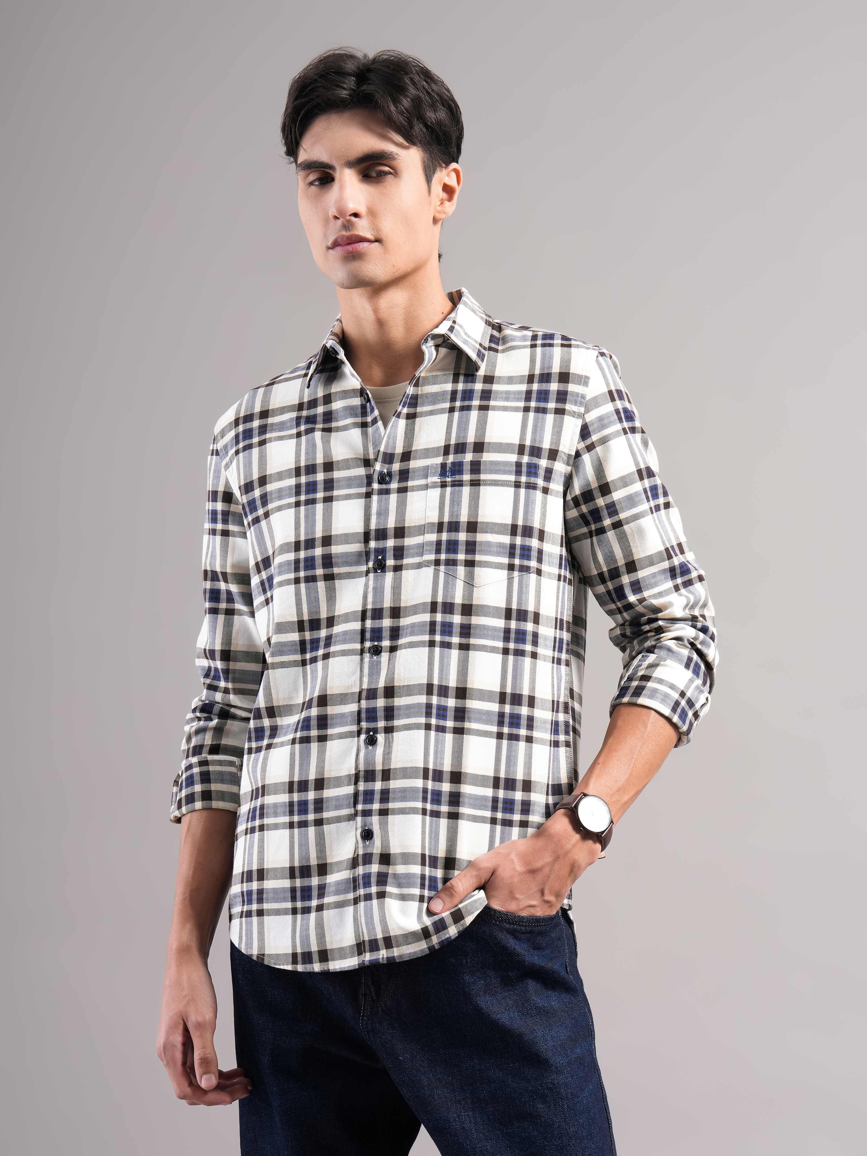 Men Smart Slim Fit Checked Casual Shirt