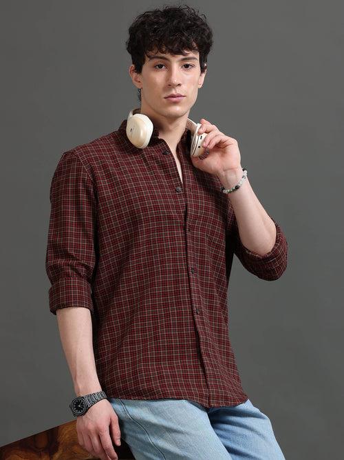 Men Smart Slim Fit Checked Casual Shirt