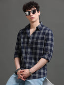 Men Smart Slim Fit Checked Casual Shirt