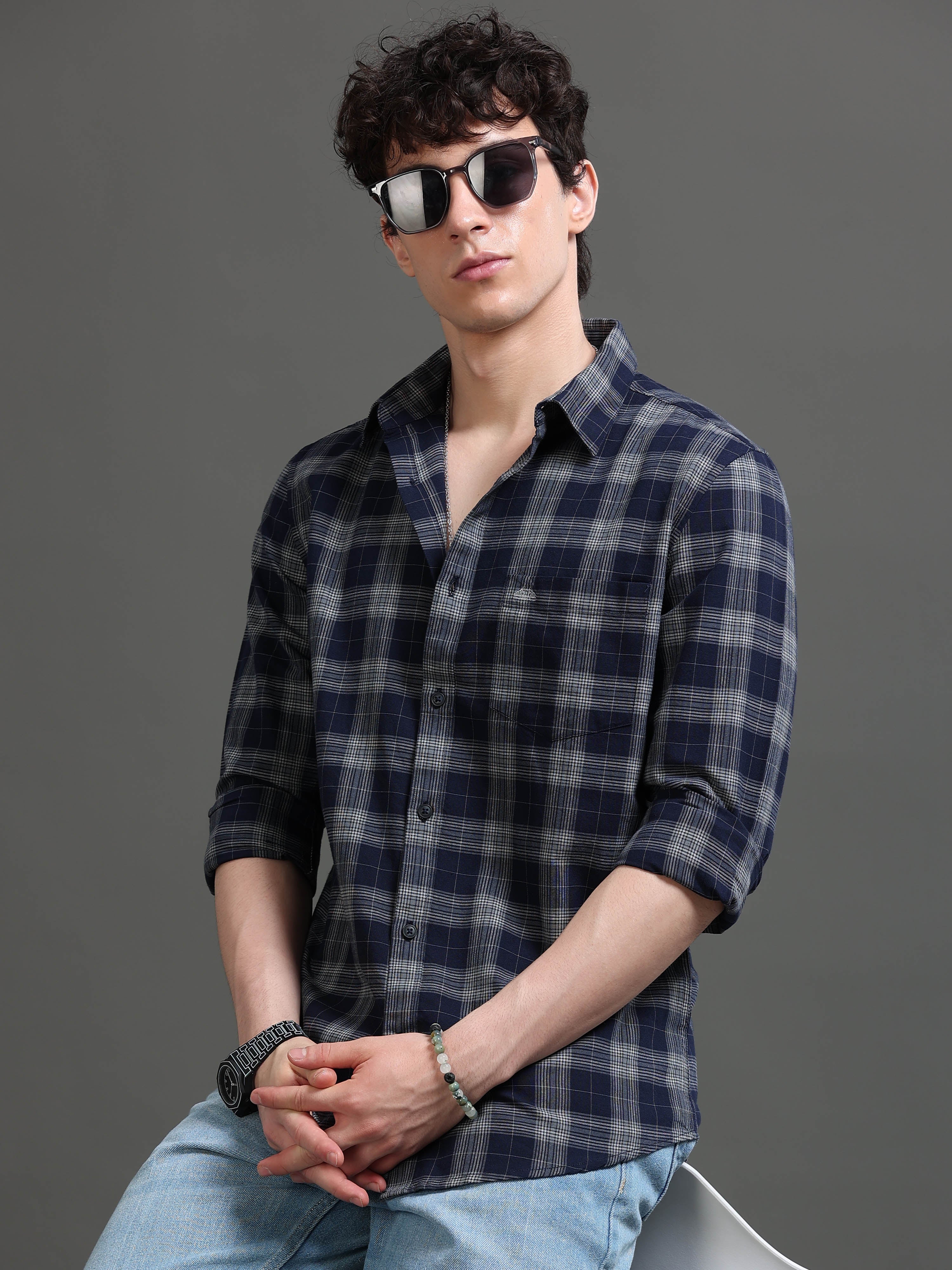 Men Smart Slim Fit Checked Casual Shirt