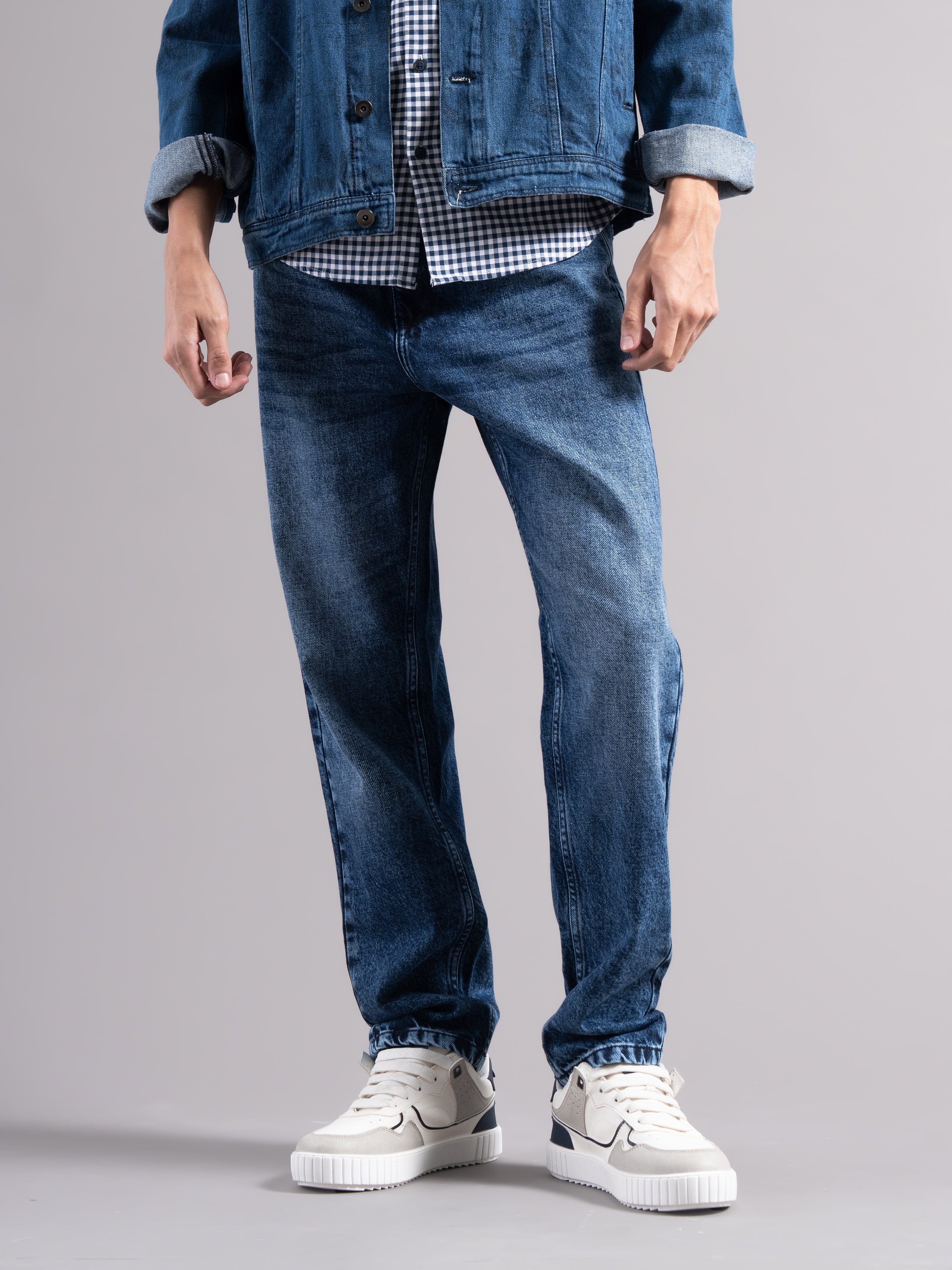 Men Smart Slim Fit Mid-Rise Light Fade Jeans