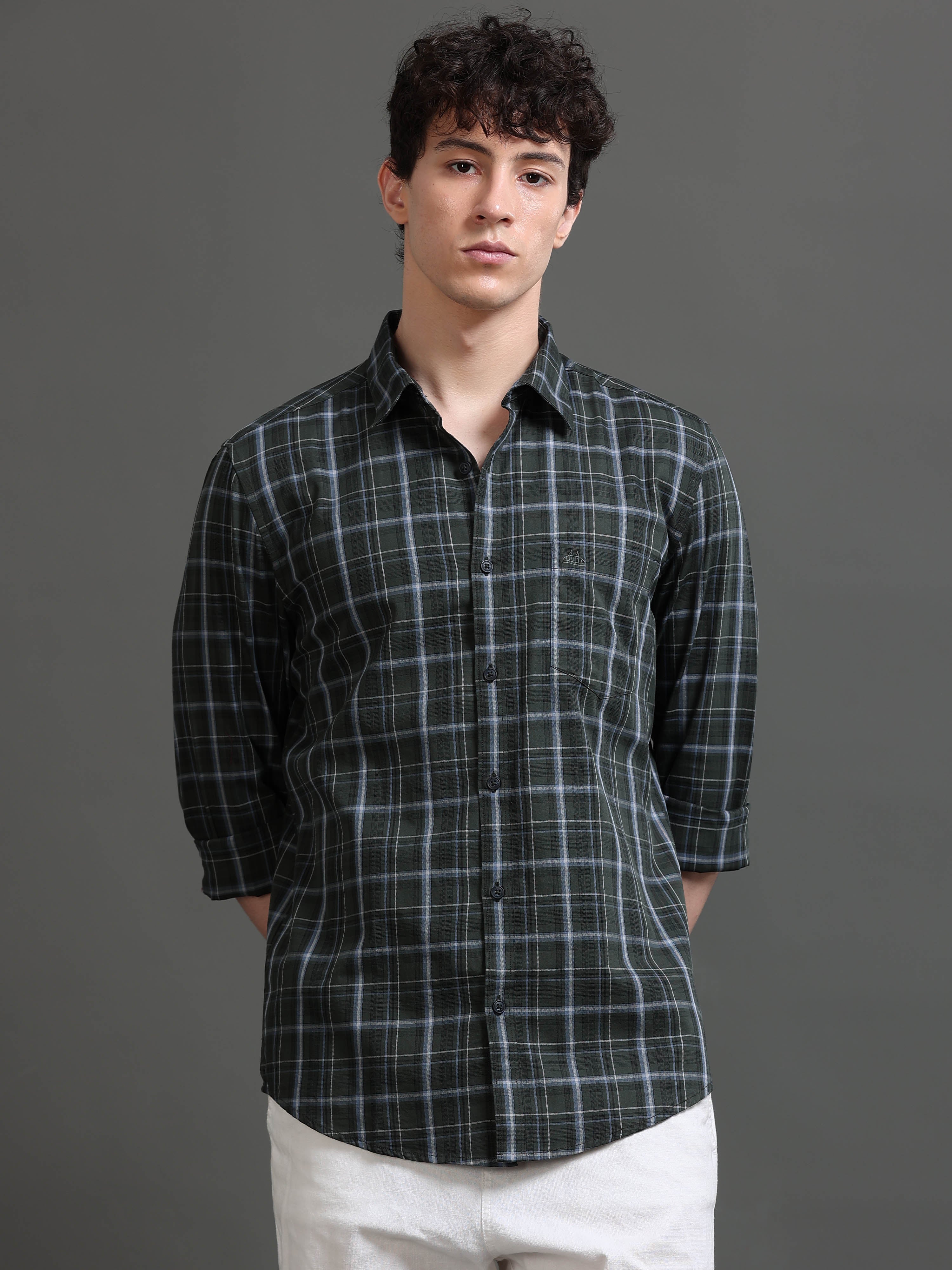 Men Smart Slim Fit Checked Casual Shirt