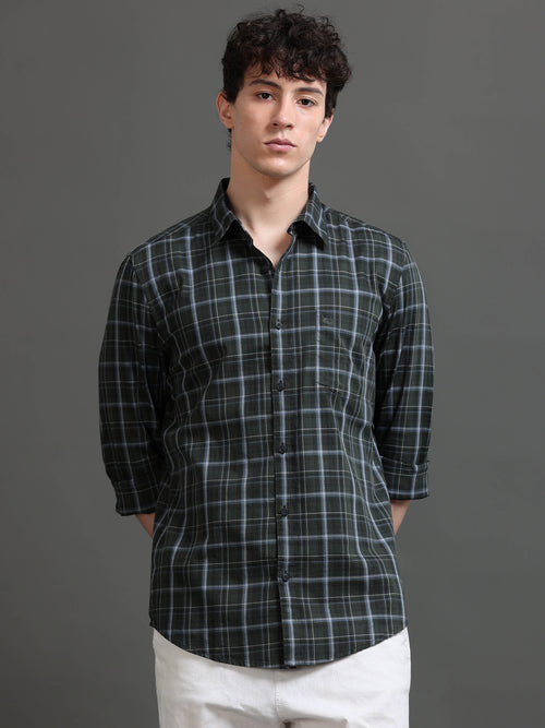 Men Smart Slim Fit Checked Casual Shirt