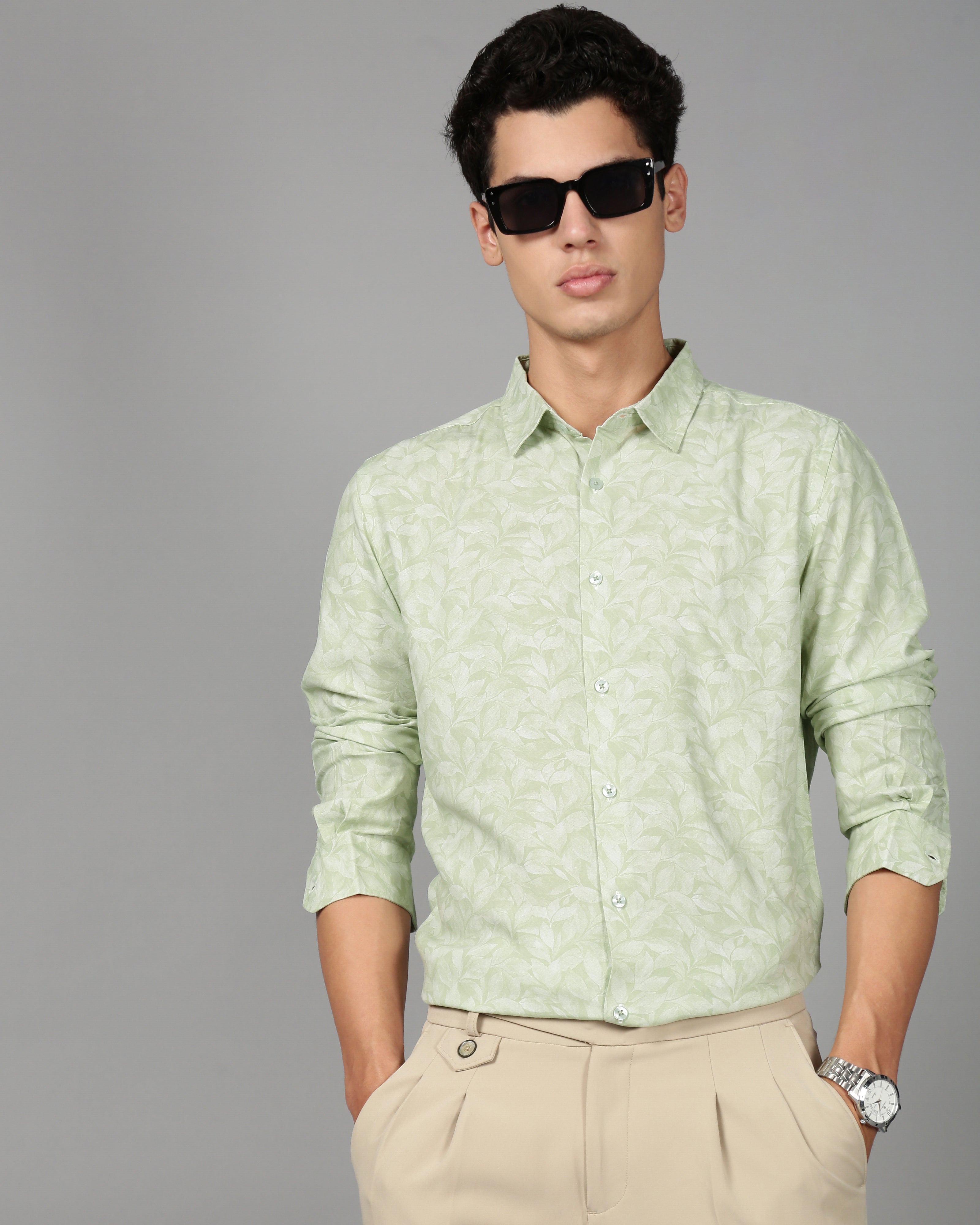 Men Smart Slim Fit Floral Printed Spread Collar Cotton Casual Shirt