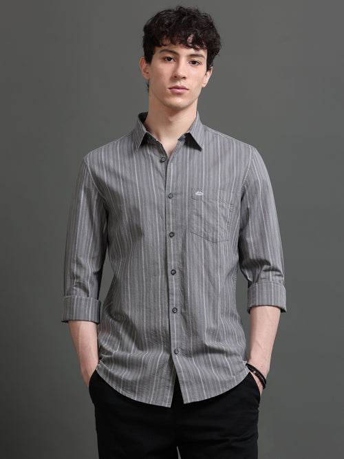 Men Smart Slim Fit Striped Casual Shirt