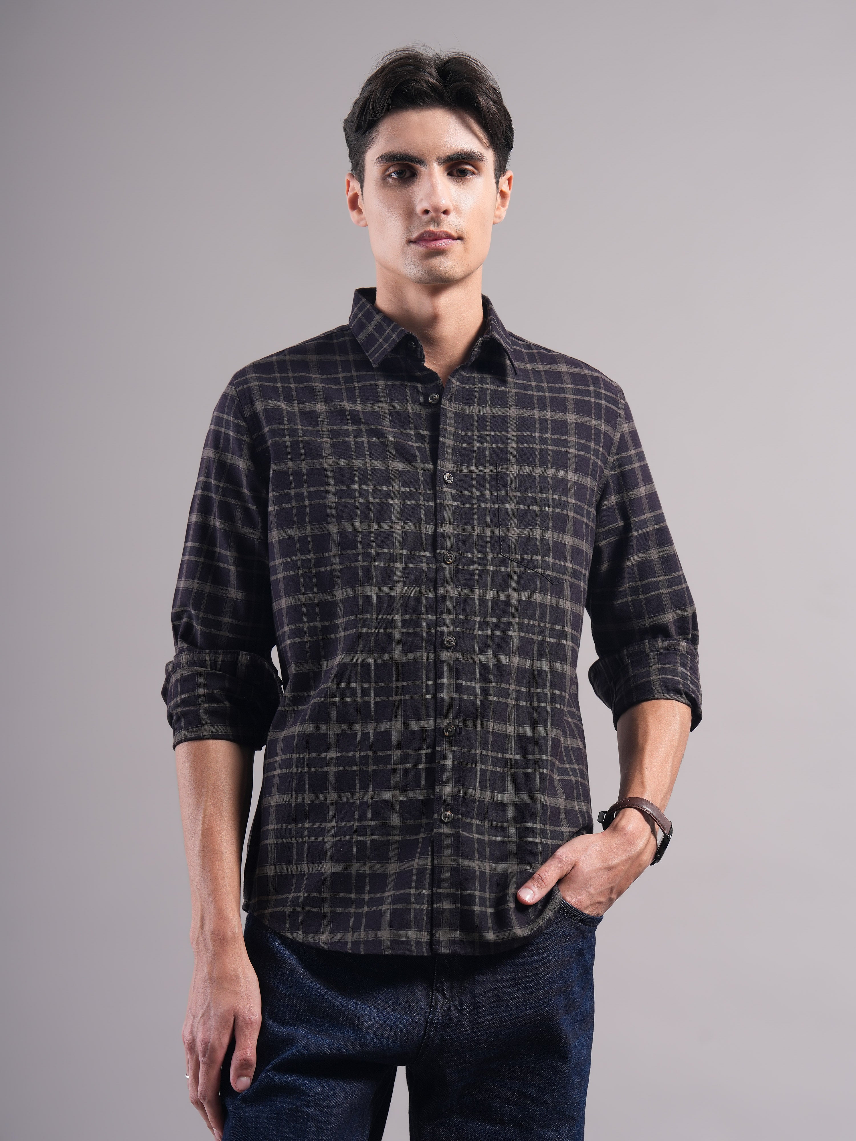 Men Smart Slim Fit Checked Casual Shirt