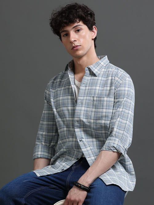 Men Smart Slim Fit Checked Casual Shirt