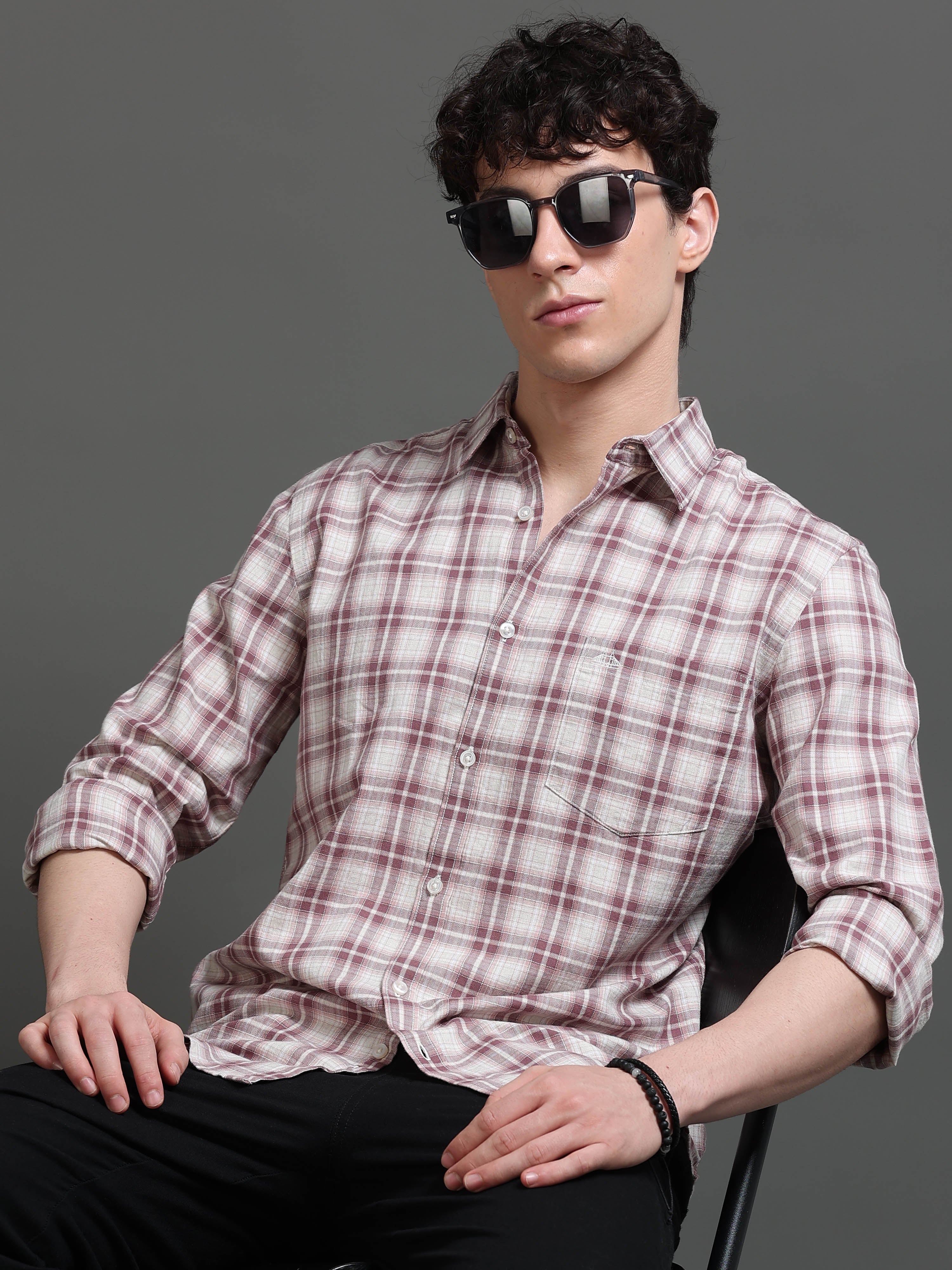 Men Smart Slim Fit Checked Casual Shirt