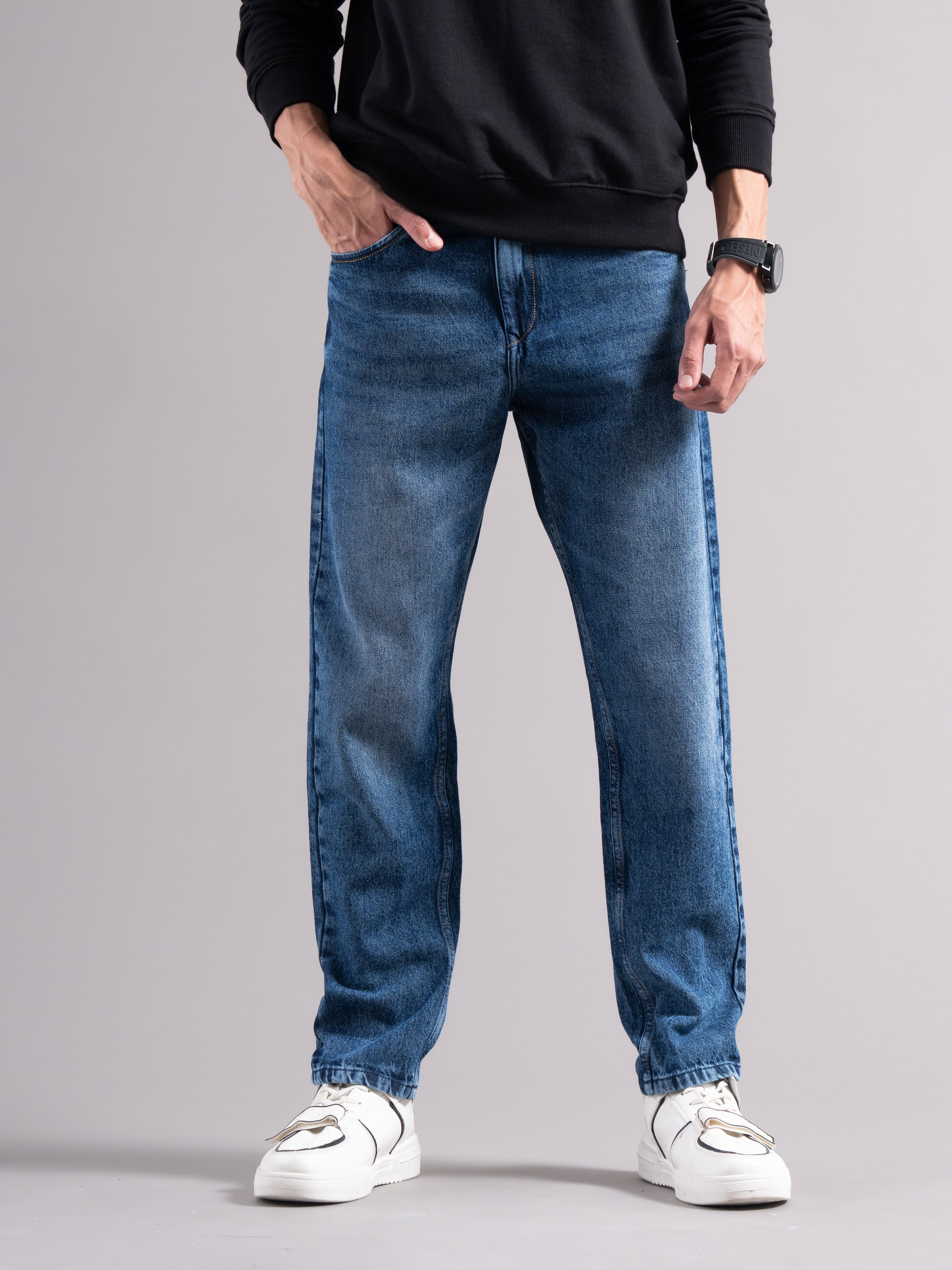 Men Smart Slim Fit Mid-Rise Light Fade Jeans