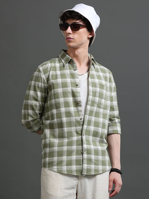 Men Smart Slim Fit Checked Casual Shirt