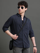 Men Smart Slim Fit Checked Casual Shirt