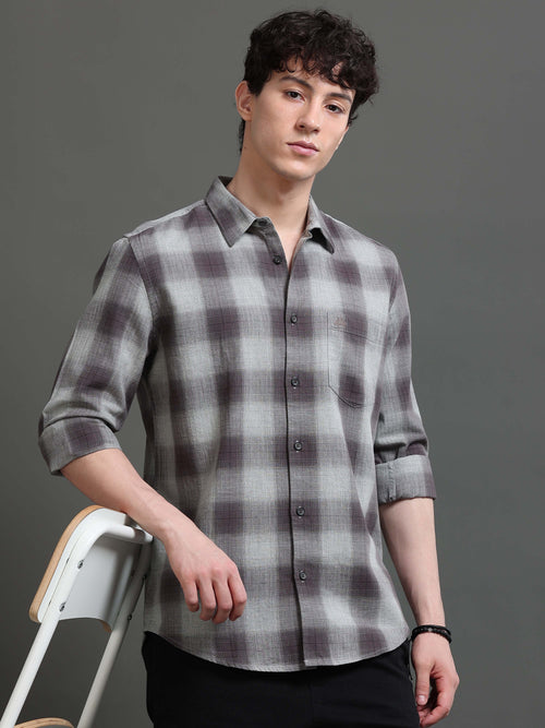 Men Smart Slim Fit Checked Casual Shirt