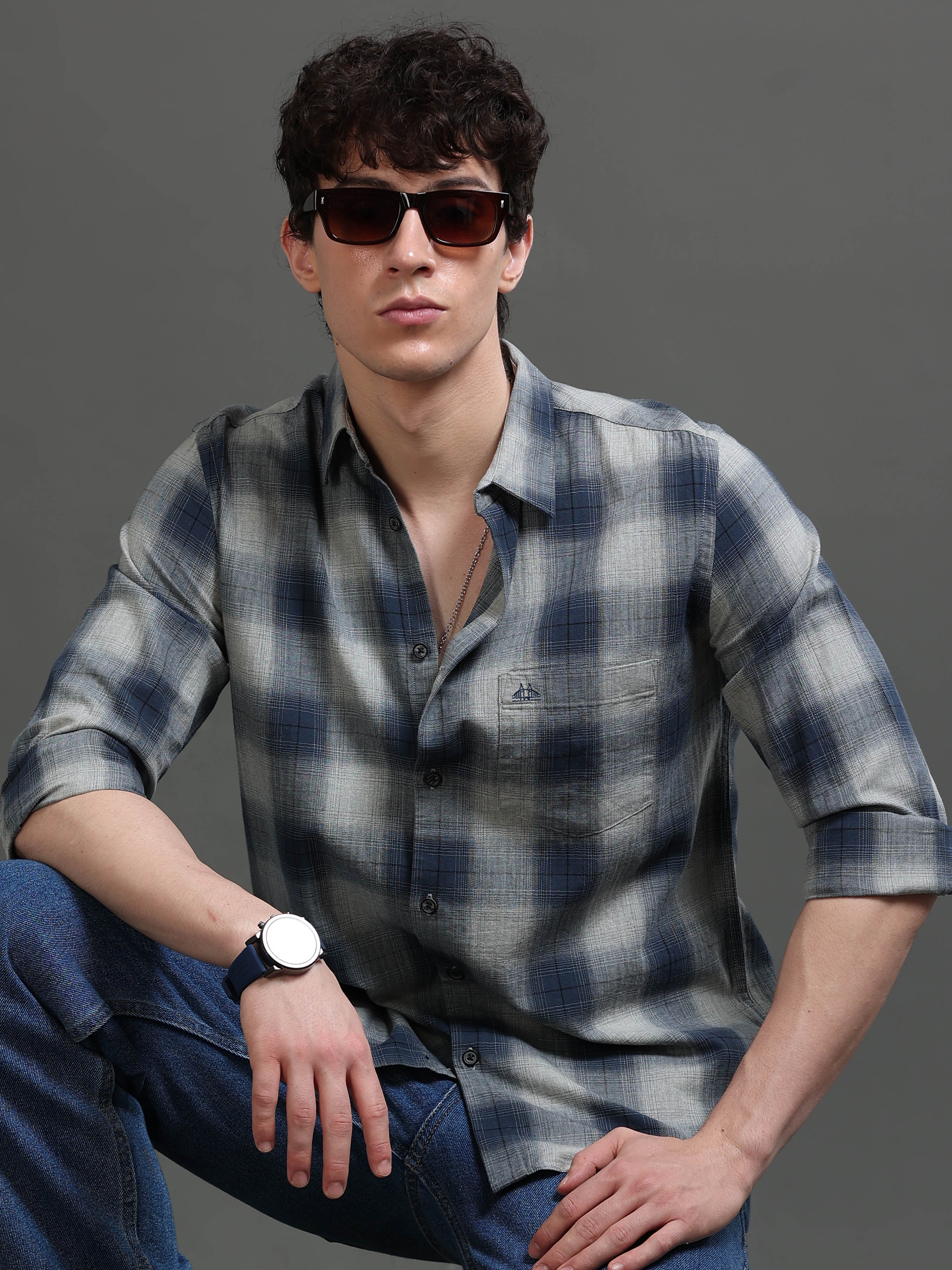 Men Smart Slim Fit Checked Casual Shirt