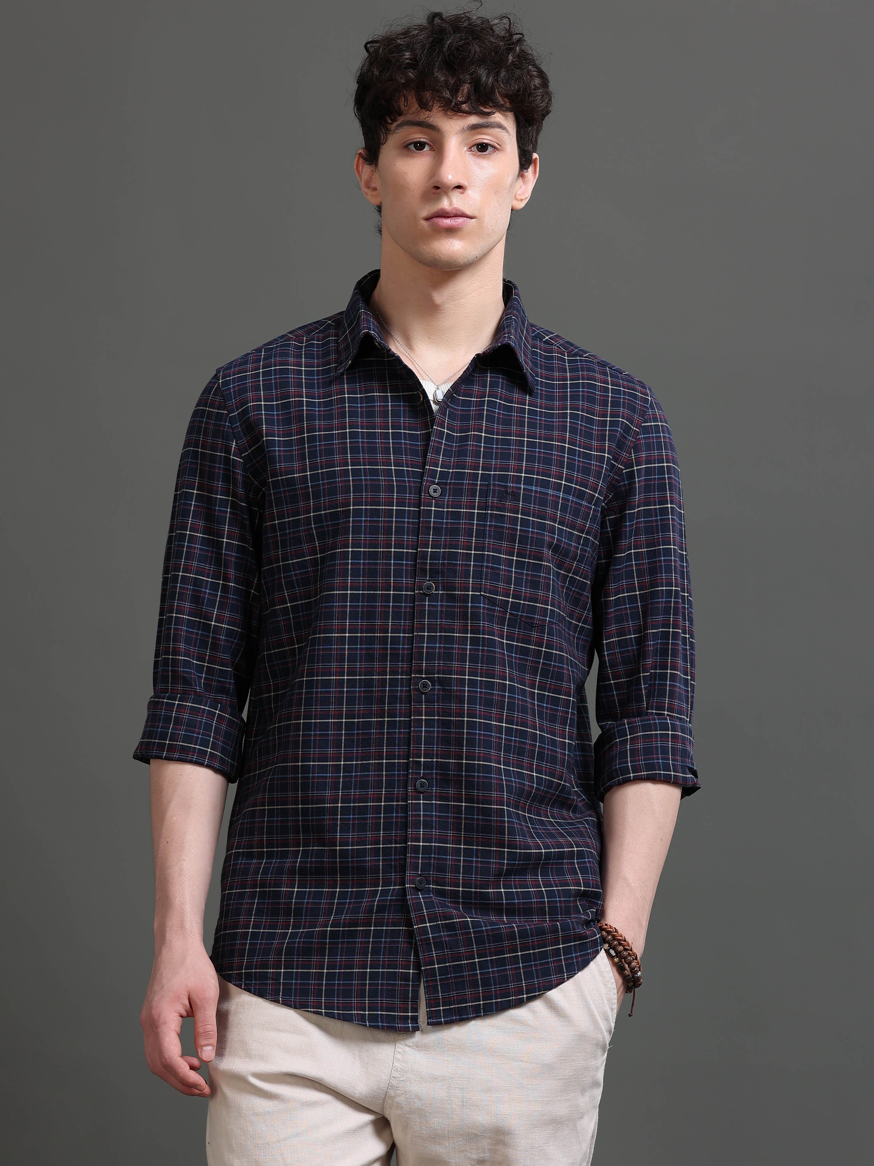 Men Smart Slim Fit Checked Casual Shirt