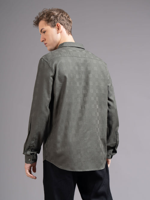 Men Checked Slim Fit Shirt with Patch Pocket