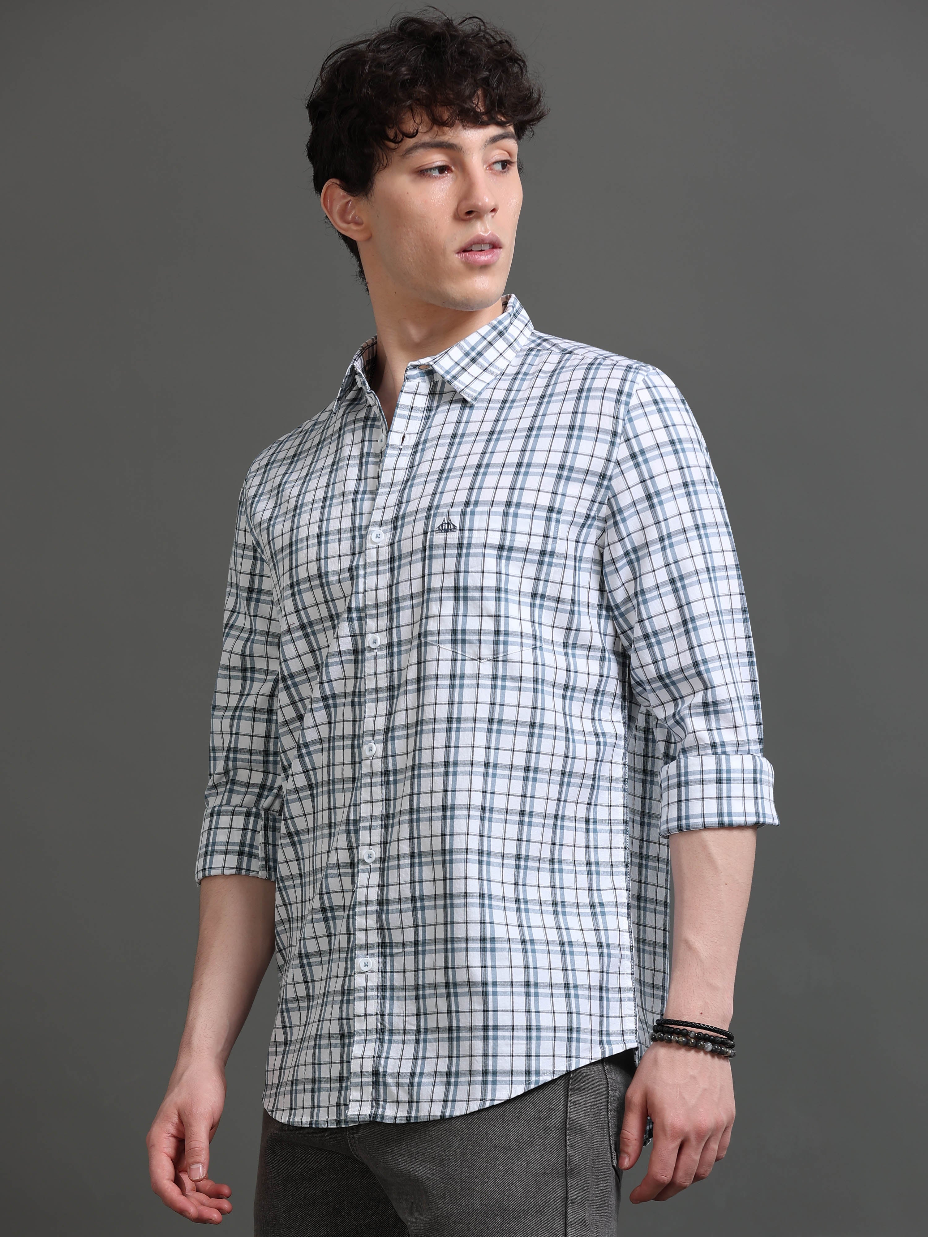 Men Smart Slim Fit Checked Casual Shirt
