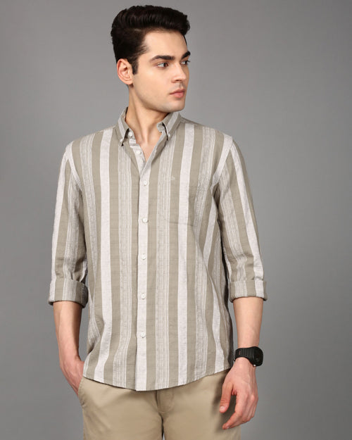 Men Comfort Fit Vertical Striped Casual Shirt