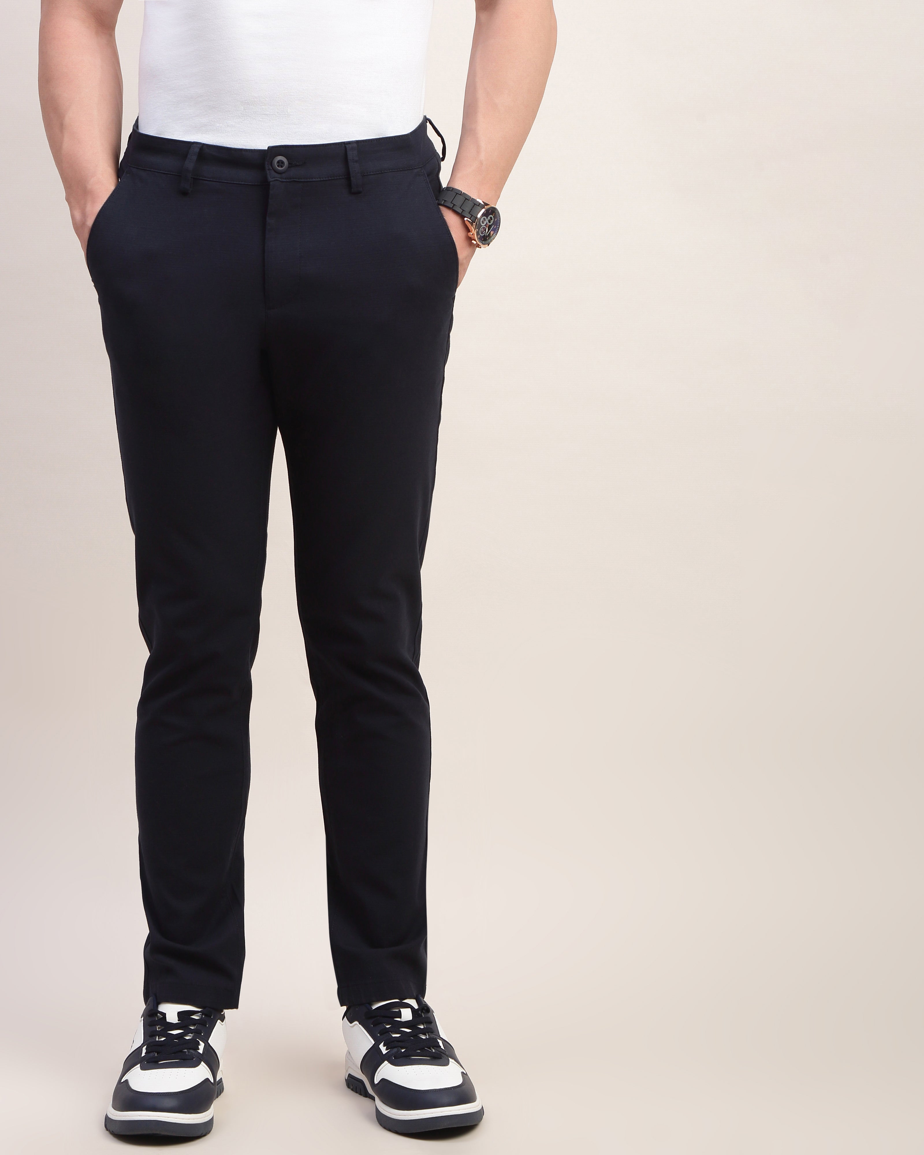 Men Comfort Slim Fit Low-Rise Chinos