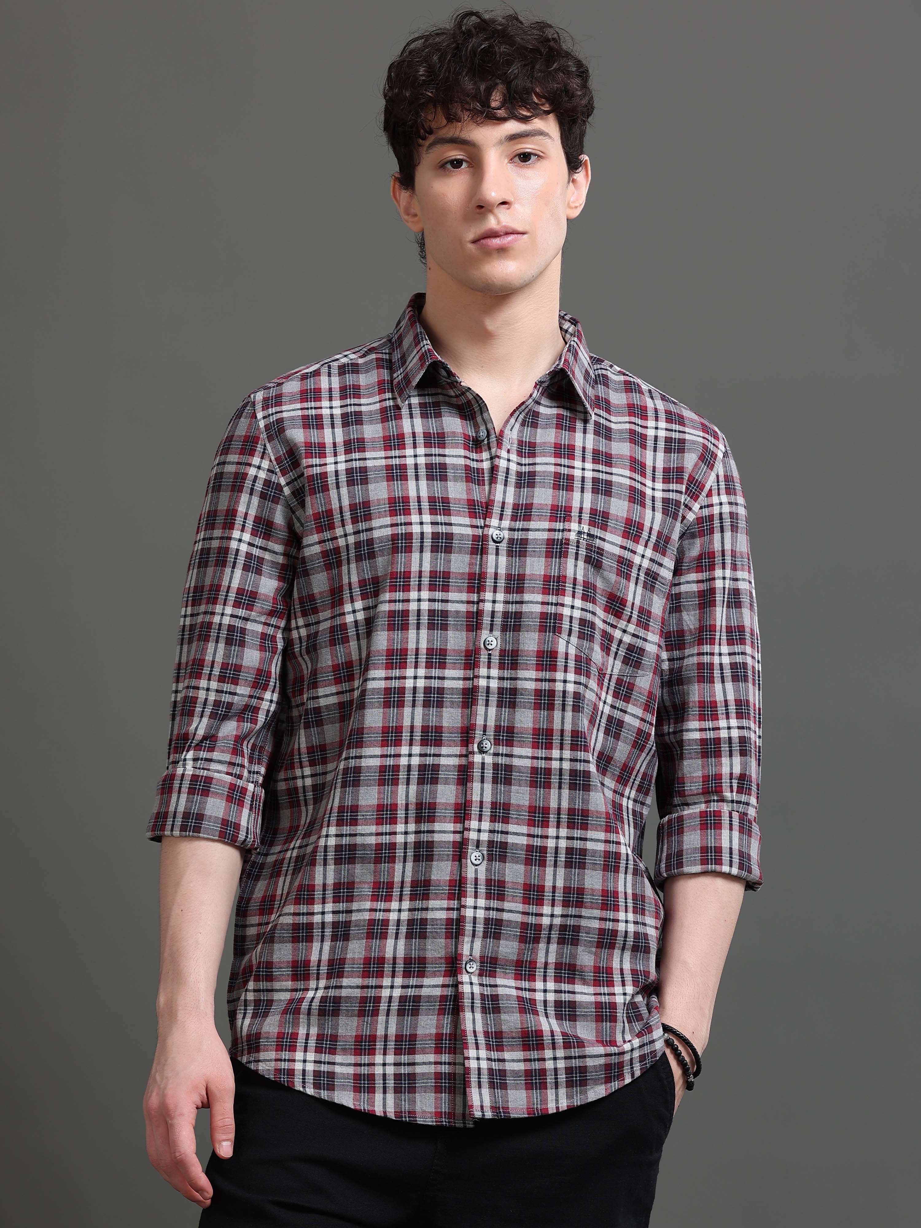 Men Smart Slim Fit Checked Casual Shirt