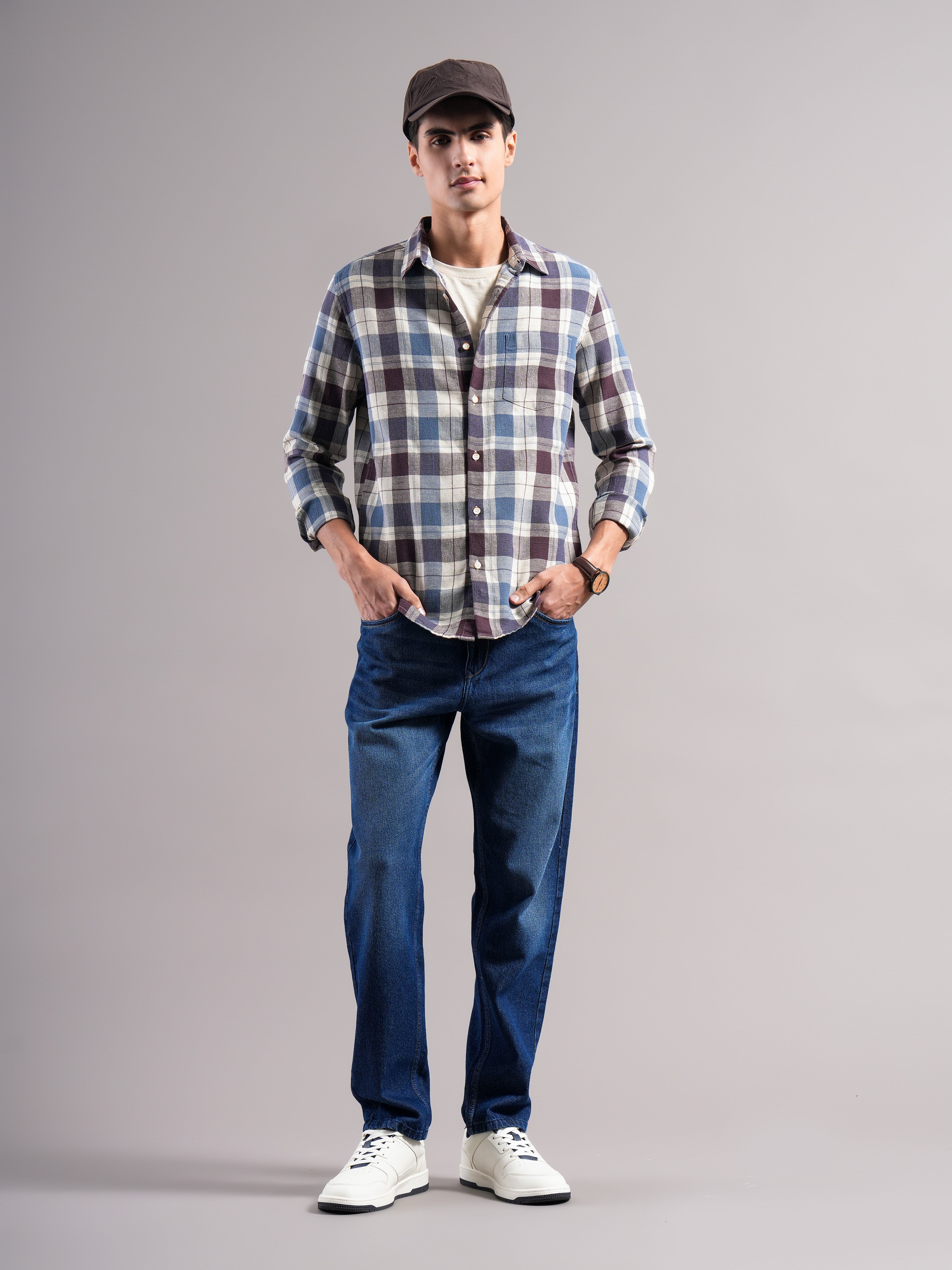 Men Smart Slim Fit Checked Casual Shirt