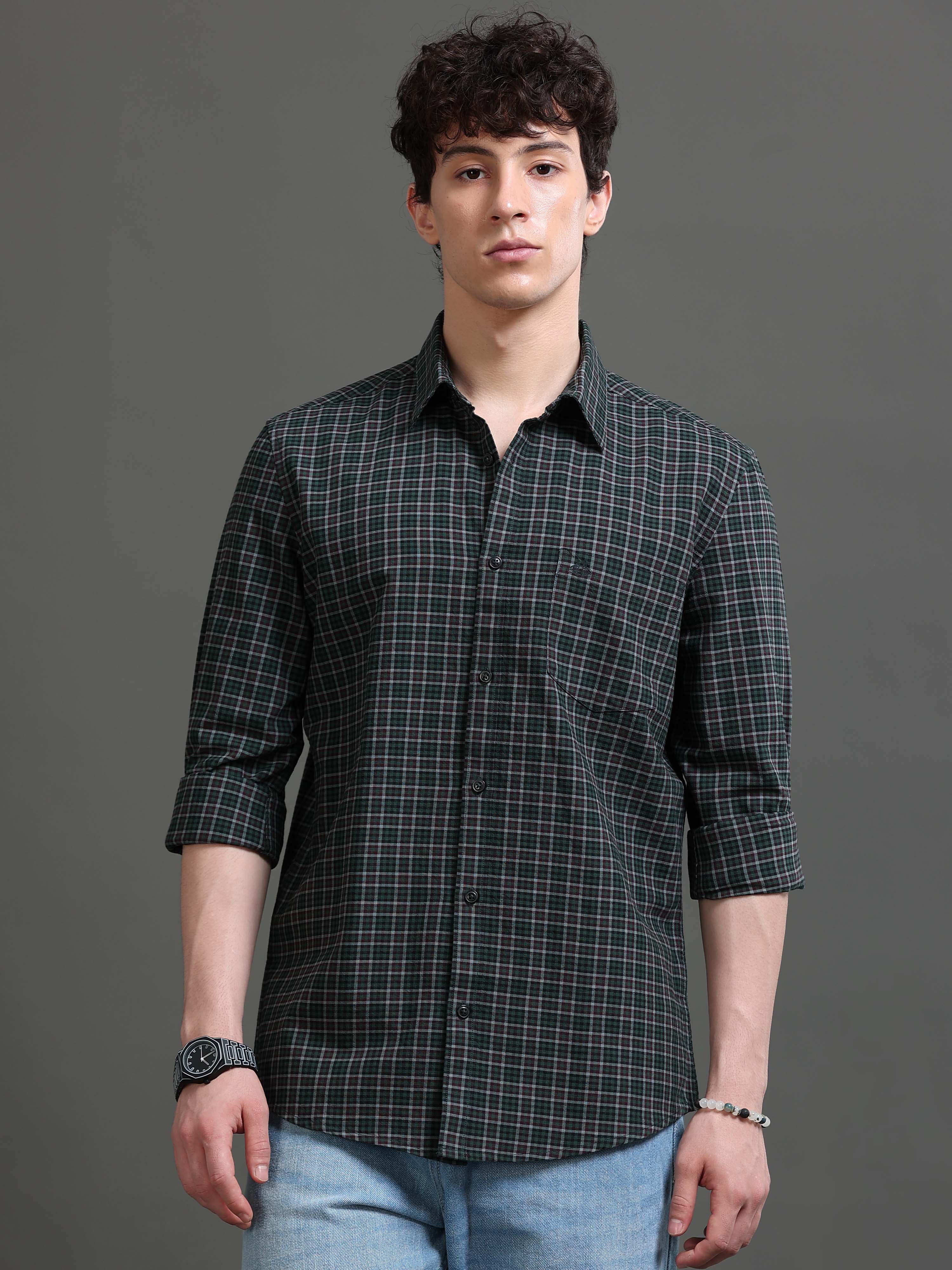 Men Smart Slim Fit Checked Casual Shirt