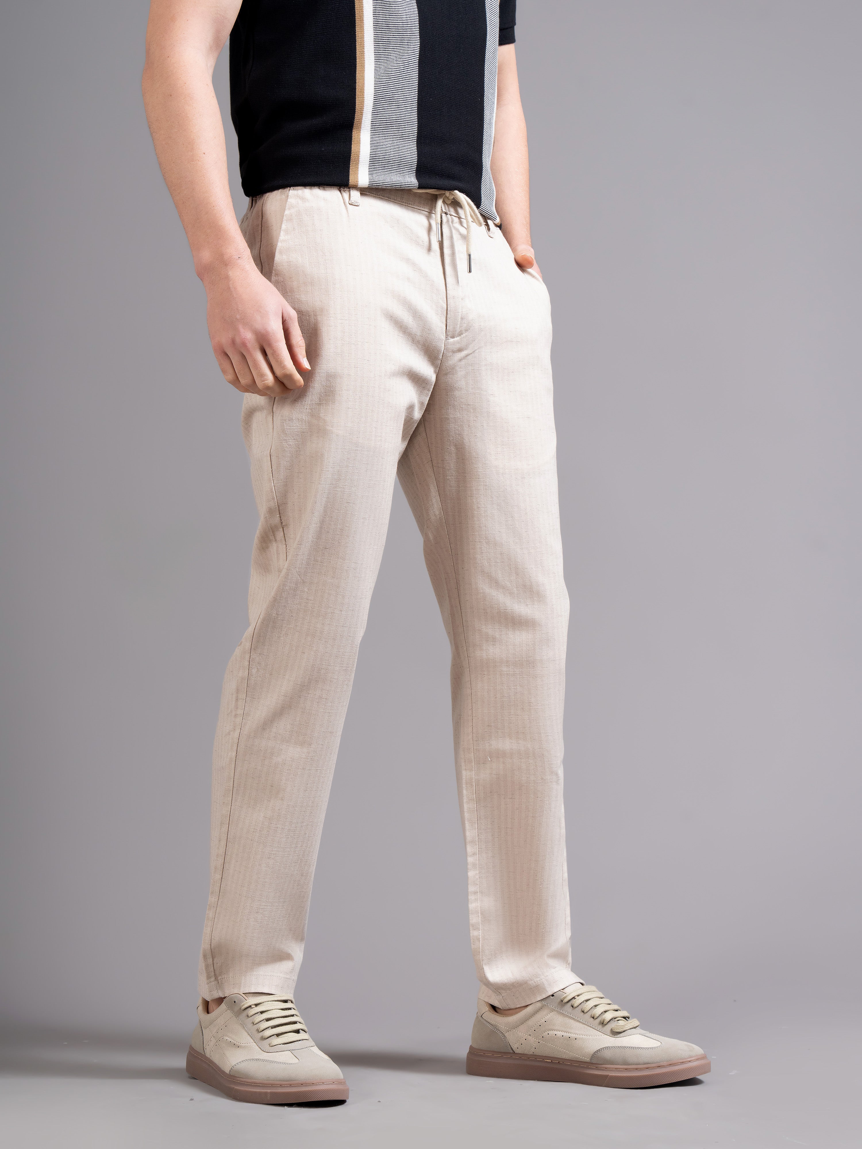 Men Smart Slim Fit Low-Rise Cotton Chinos