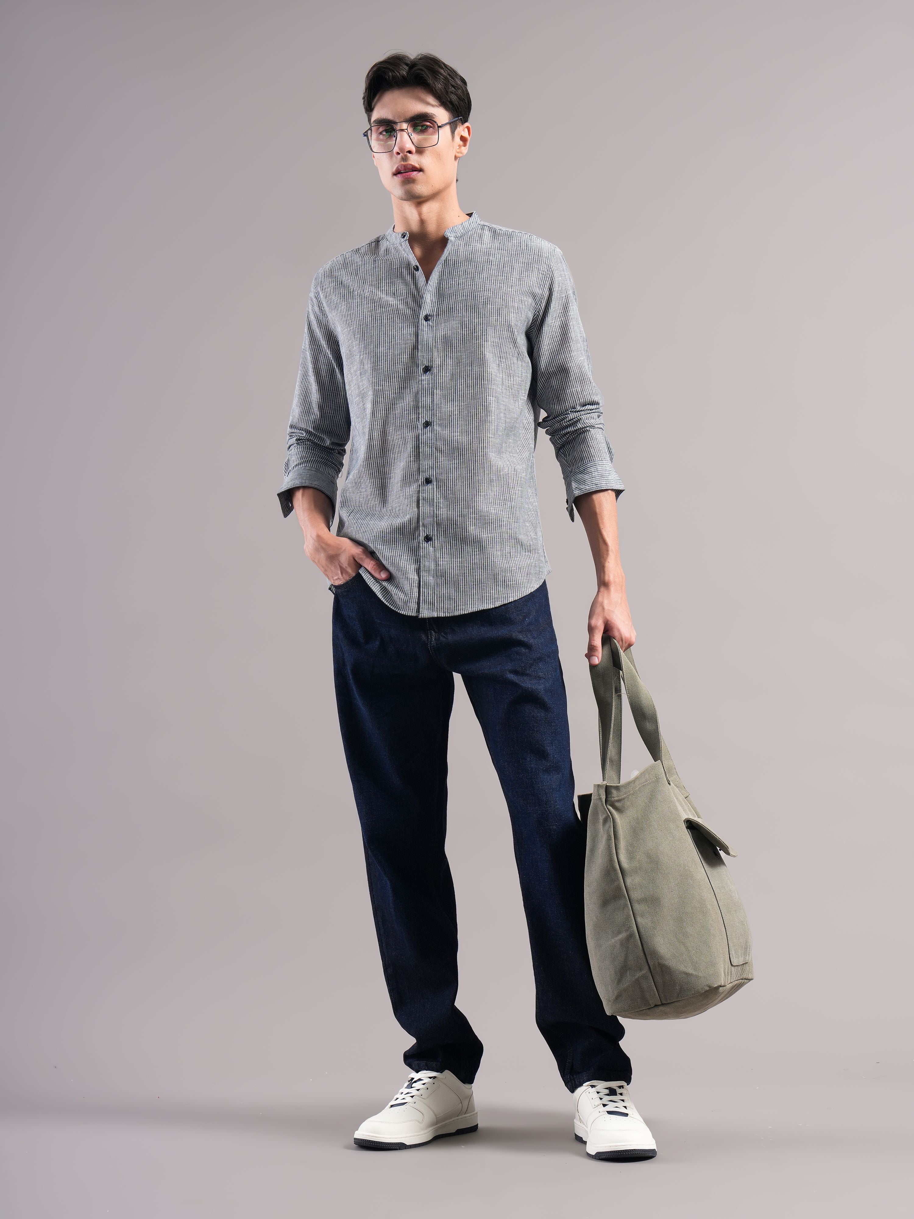 Men Smart Slim Fit Striped Casual Shirt