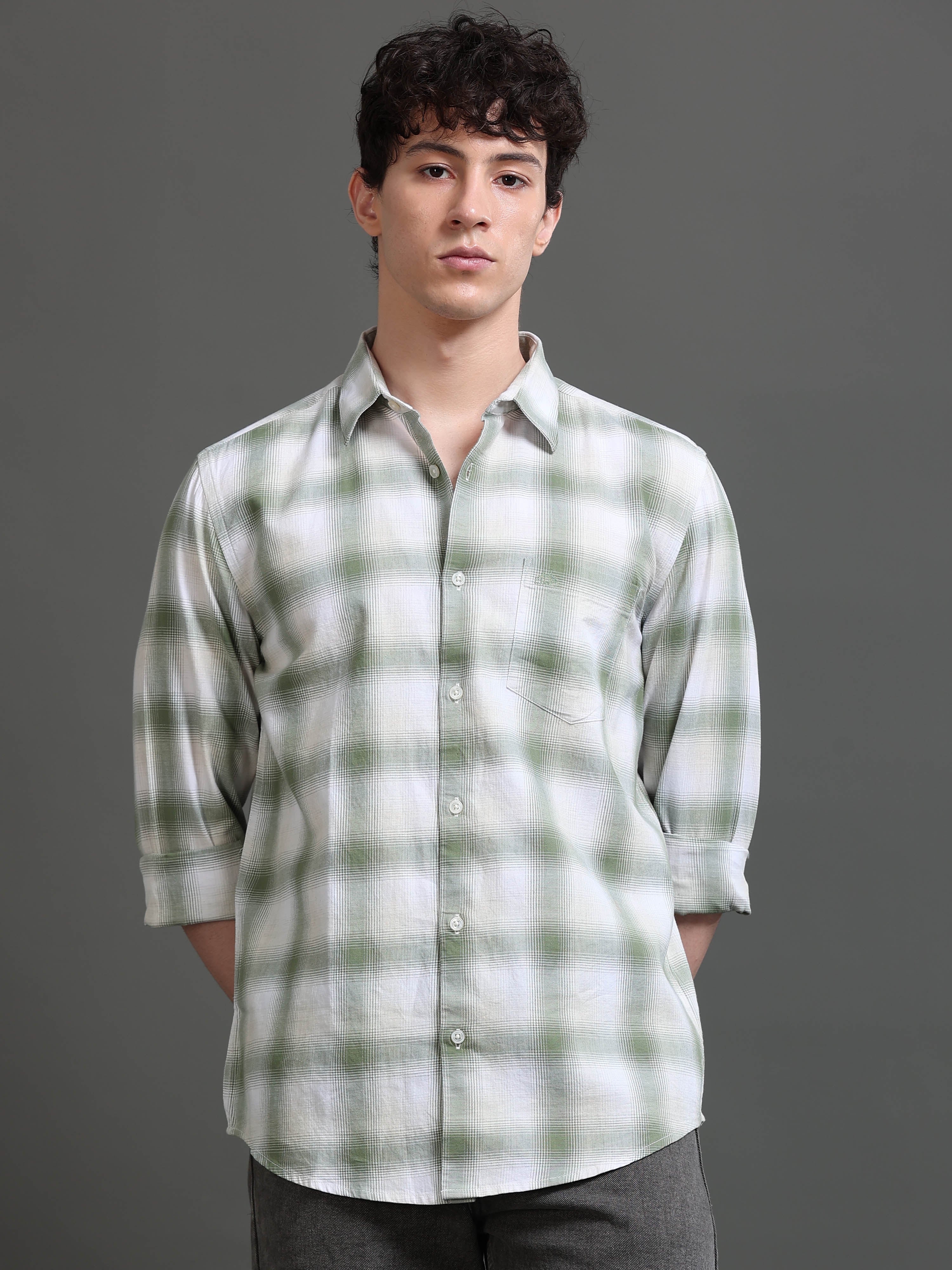 Men Smart Slim Fit Checked Casual Shirt