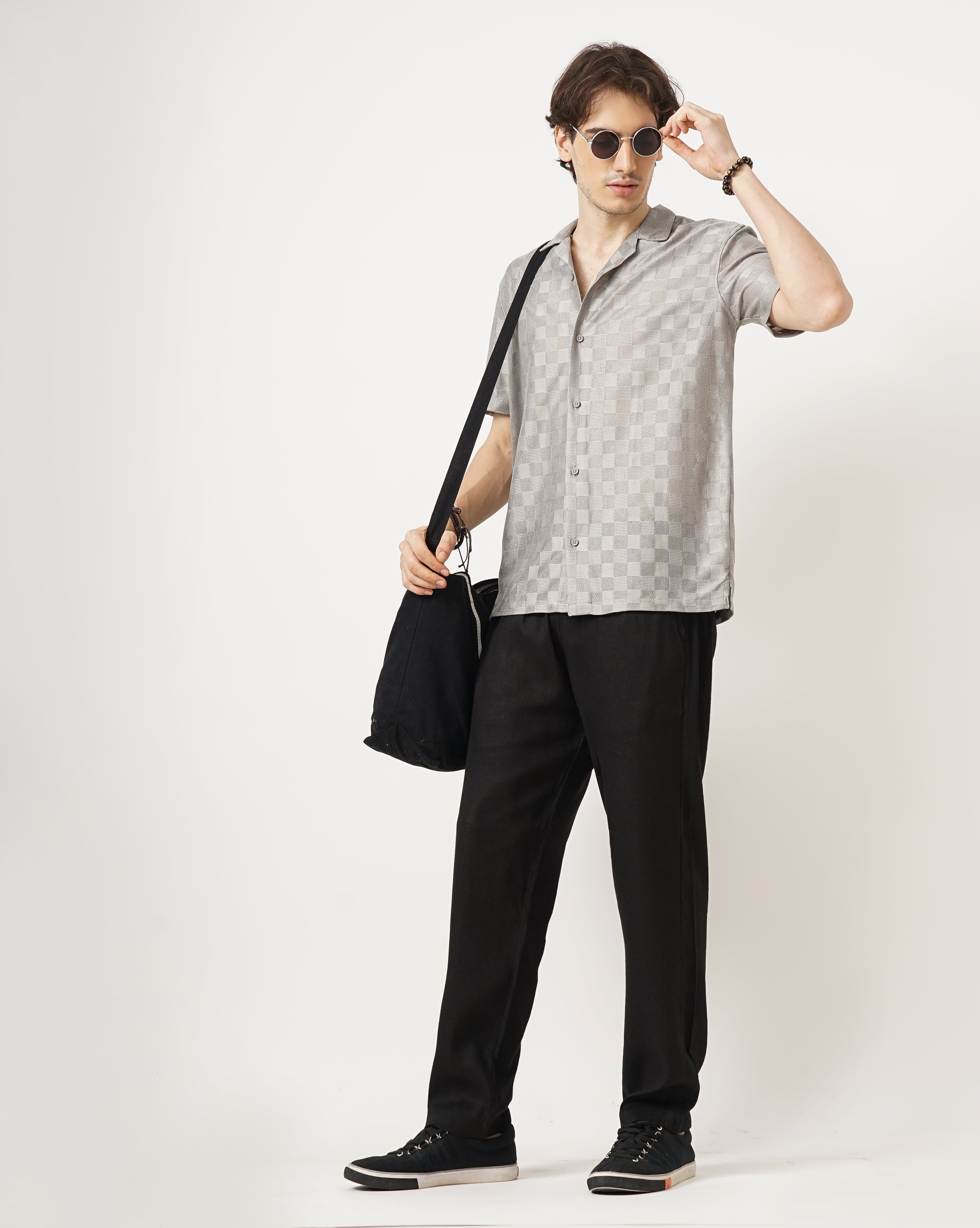 MEN'S REGULAR FIT SELF DESIGN SHIRT