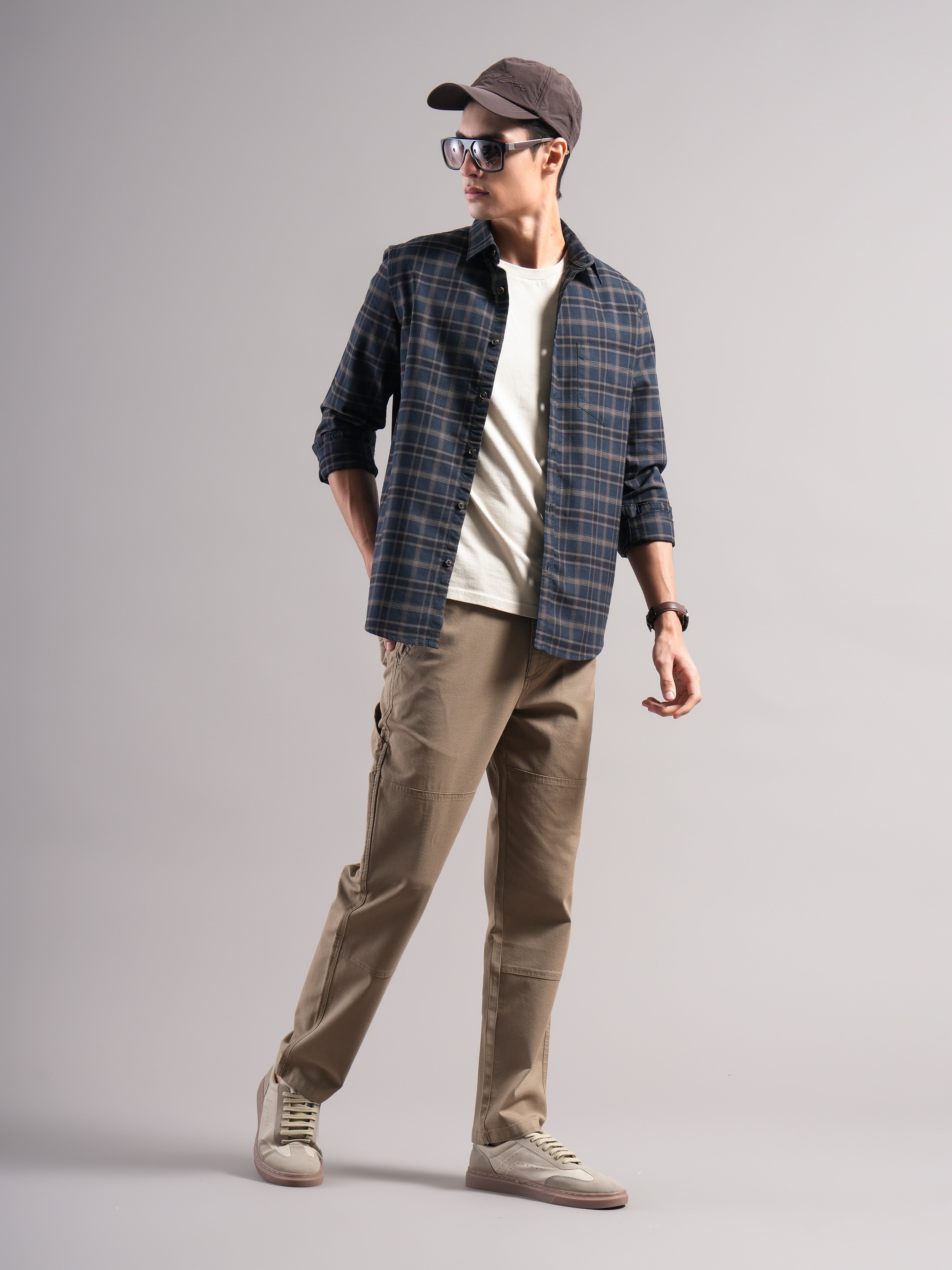 Men Smart Slim Fit Checked Casual Shirt