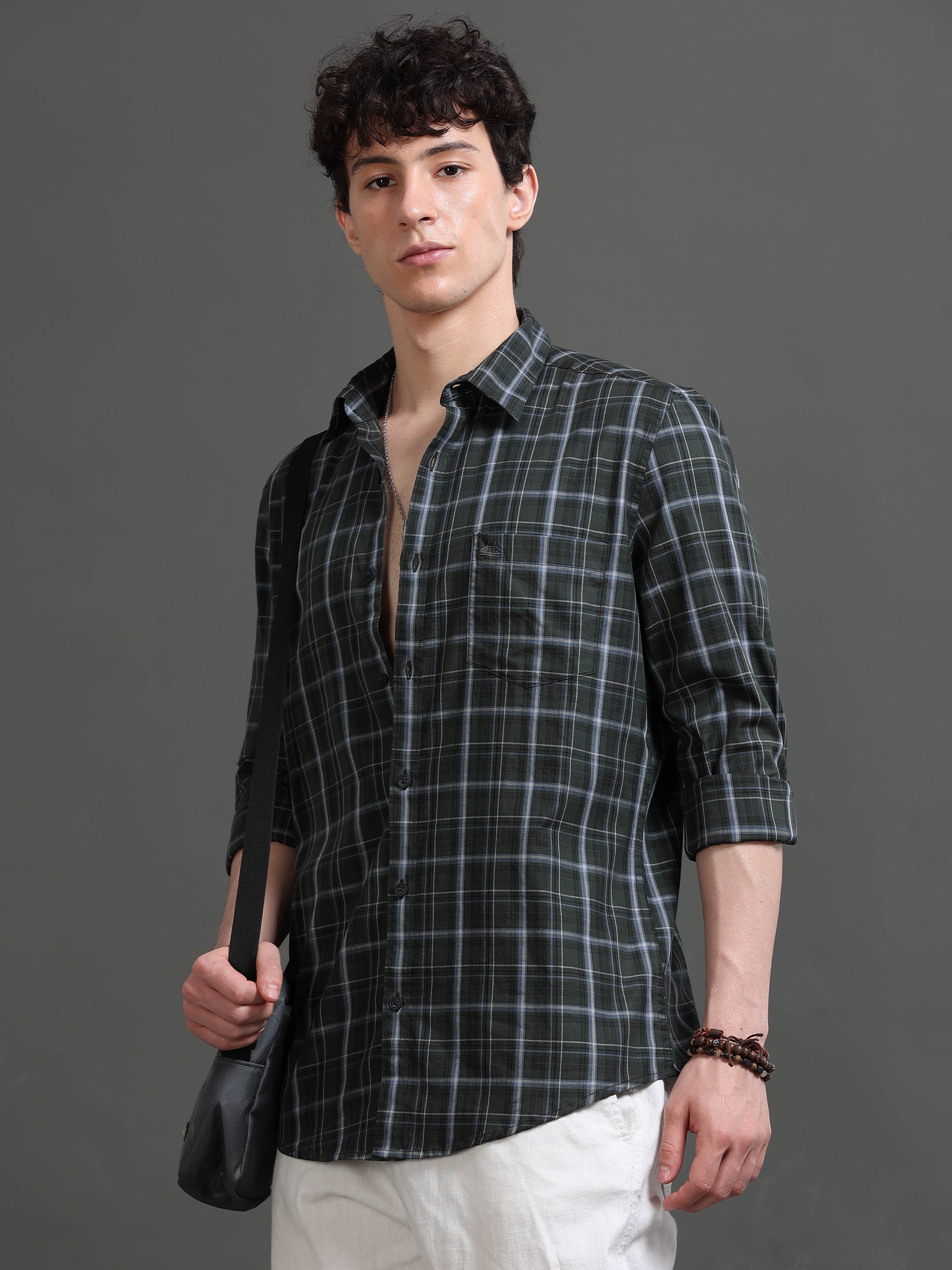 Men Smart Slim Fit Checked Casual Shirt