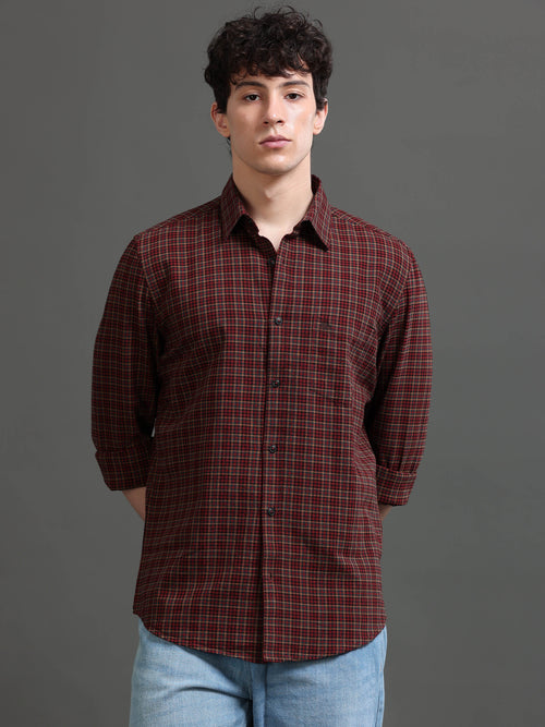 Men Smart Slim Fit Checked Casual Shirt