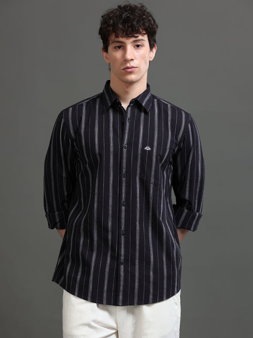 Men Smart Slim Fit Striped Casual Shirt