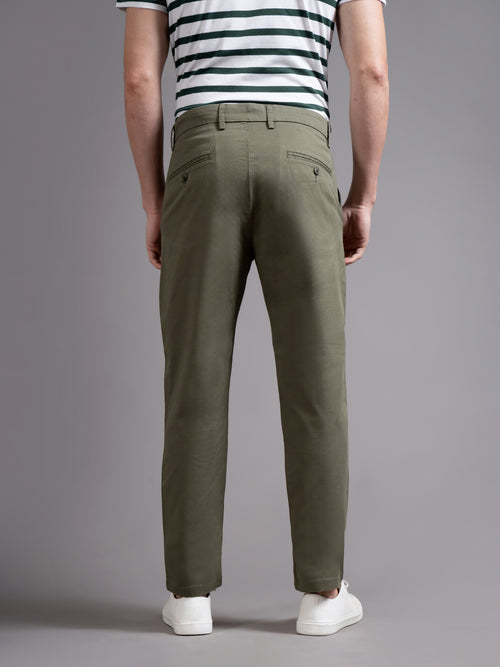 Men Smart Slim Fit Mid-Rise Chinos Trousers