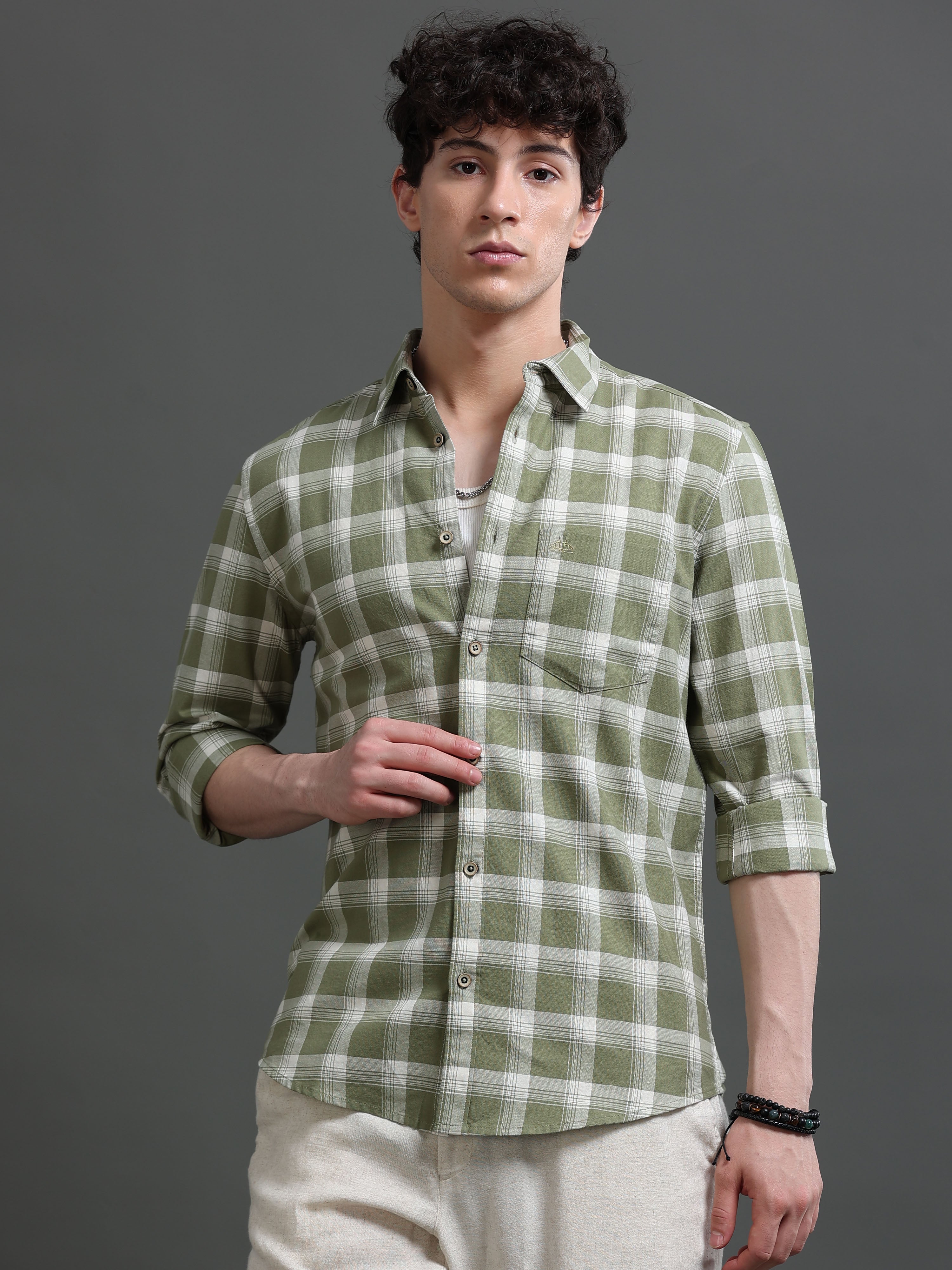 Men Smart Slim Fit Checked Casual Shirt