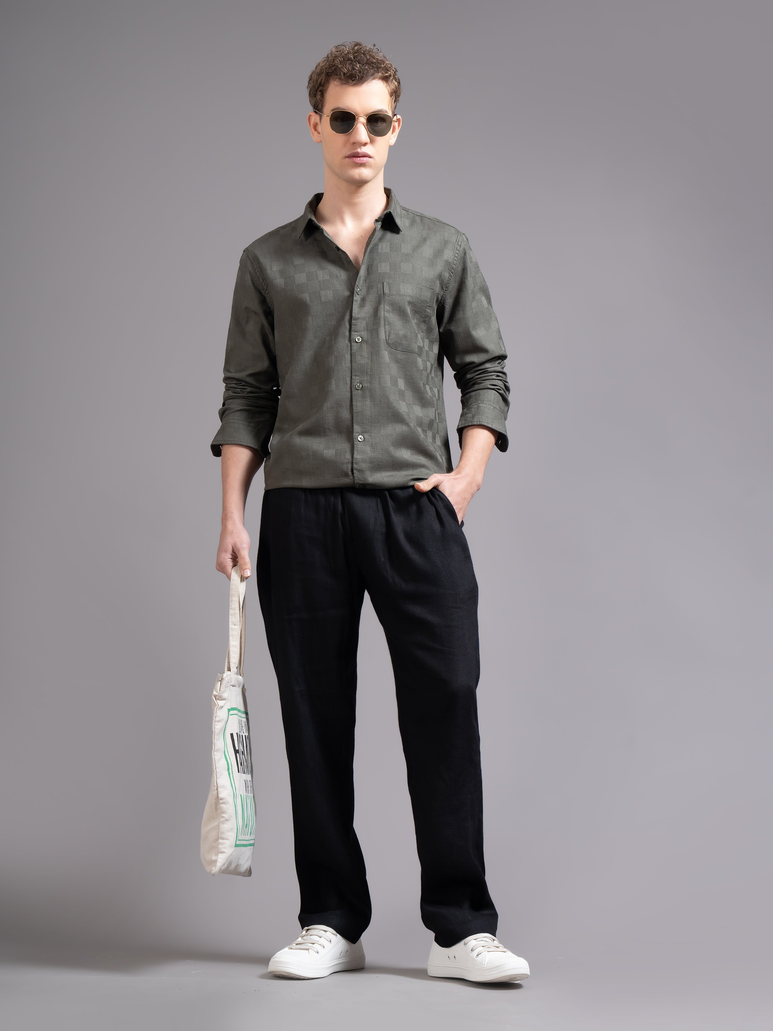 Men Checked Slim Fit Shirt with Patch Pocket