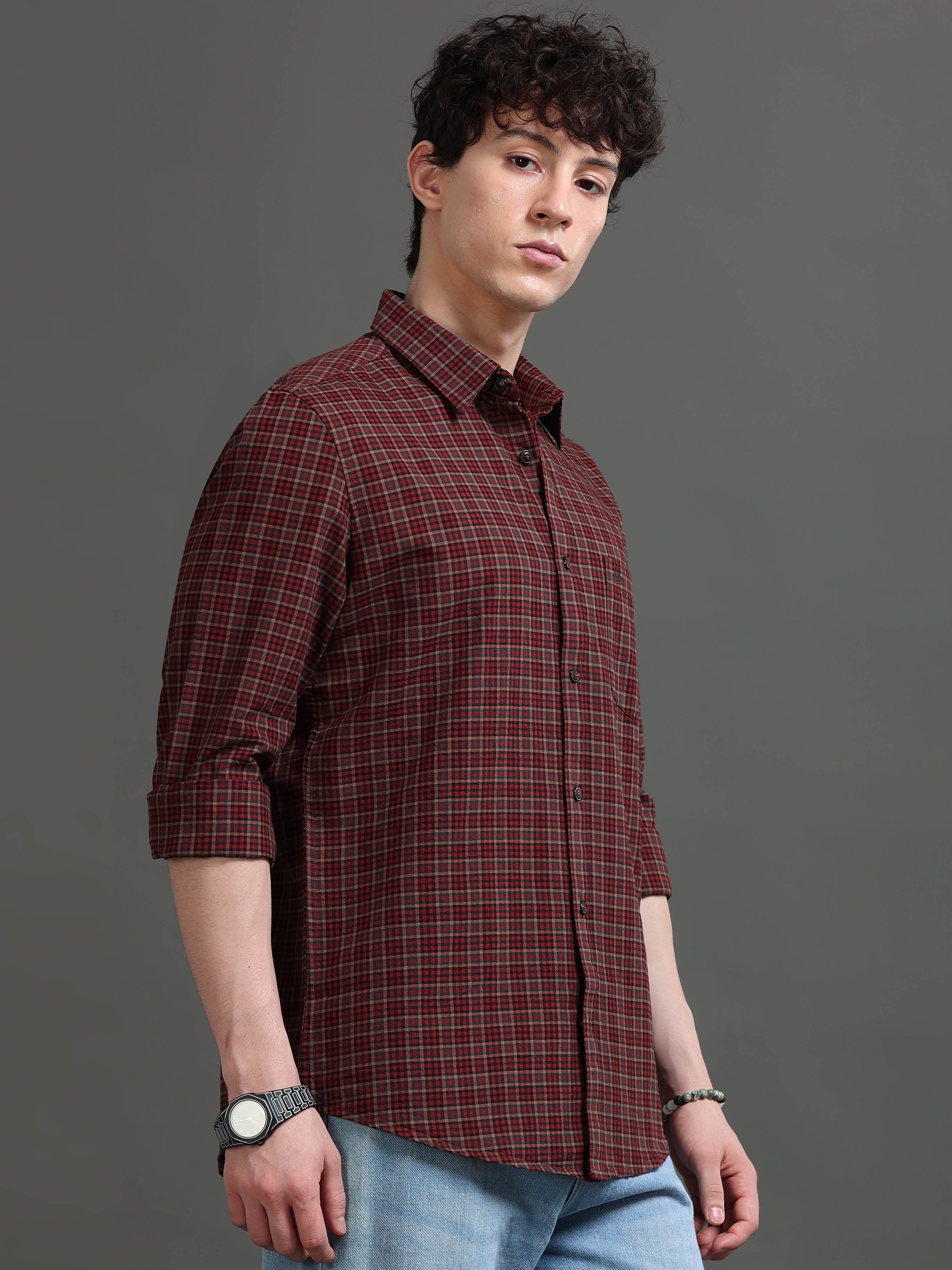 Men Smart Slim Fit Checked Casual Shirt
