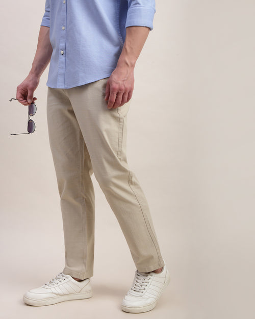 Men Comfort Straight Fit Mid-Rise Chinos Trouser