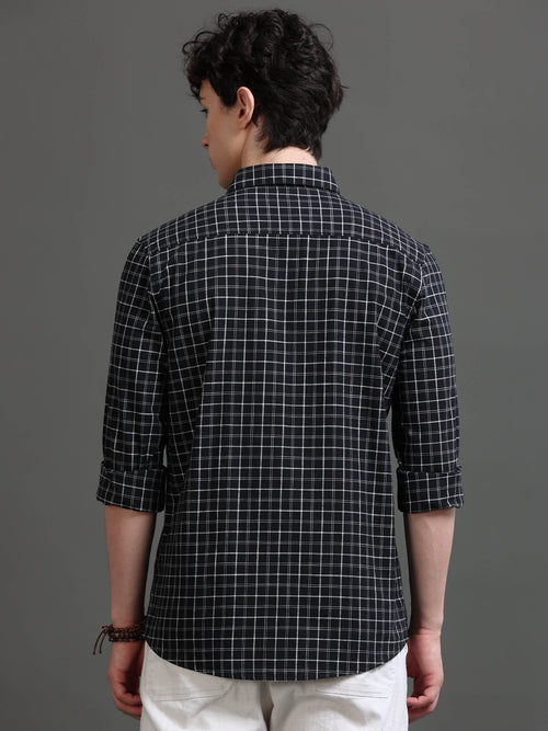 Men Smart Slim Fit Checked Casual Shirt