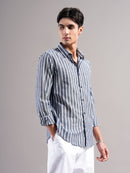 Men Smart Slim Fit Striped Casual Shirt