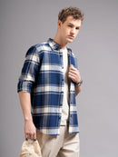 Men Smart Slim Fit Checked Casual Shirt