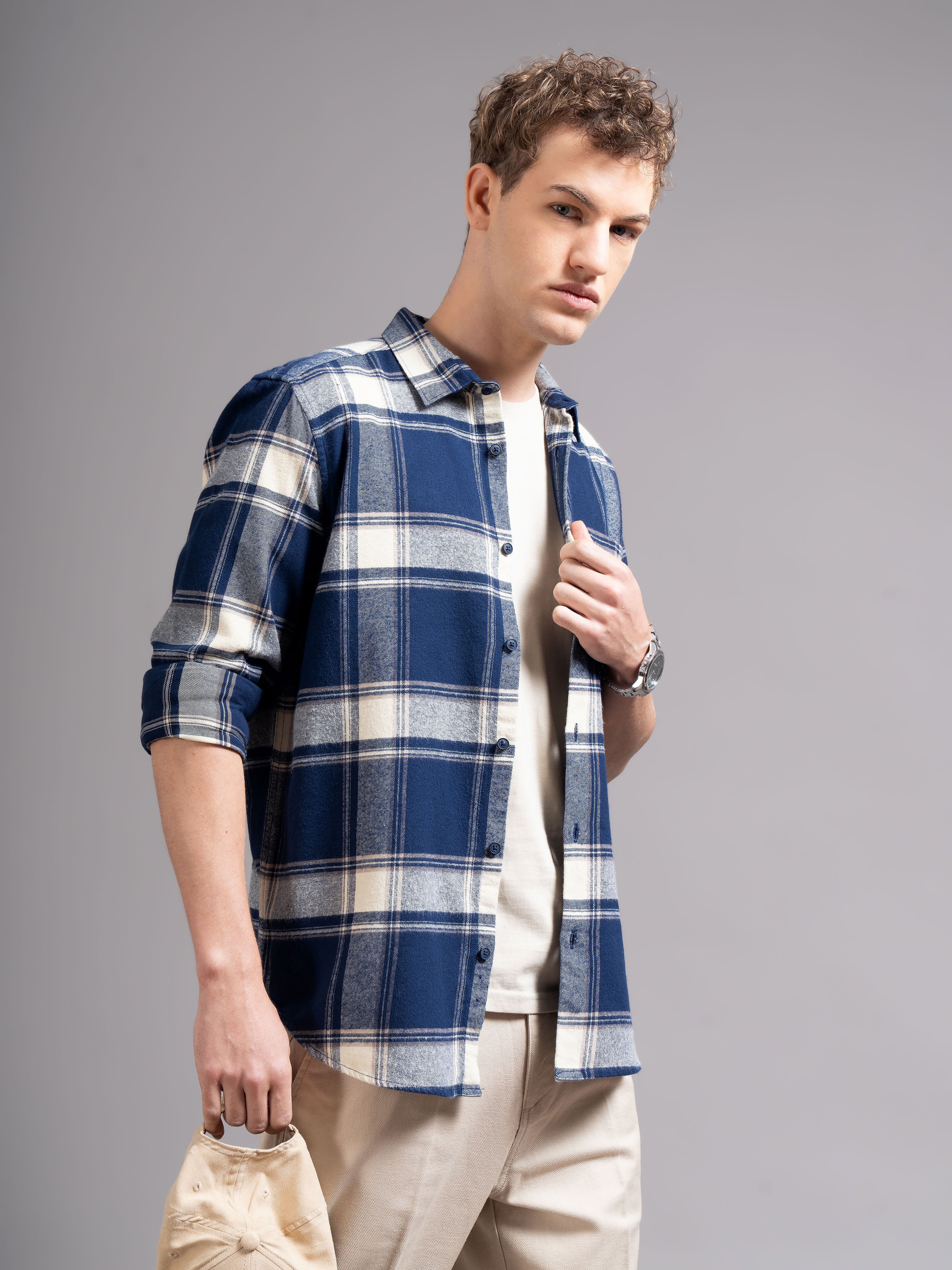 Men Smart Slim Fit Checked Casual Shirt