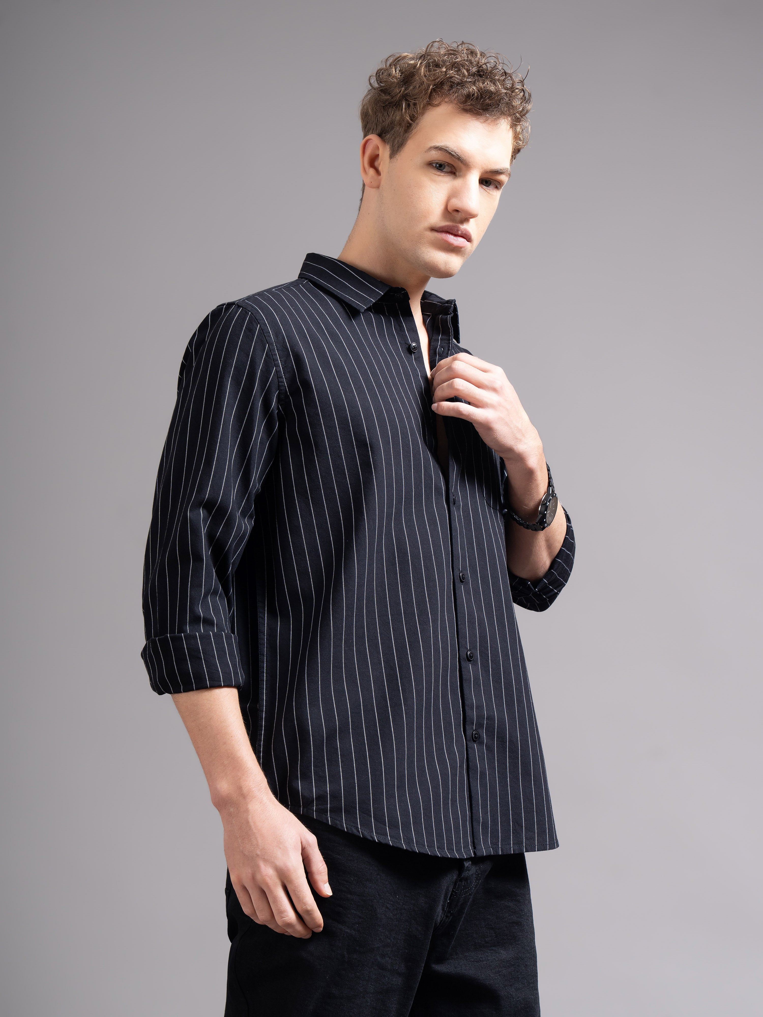 Smart Slim Fit Vertical Striped Spread Collar Cotton Casual Shirt